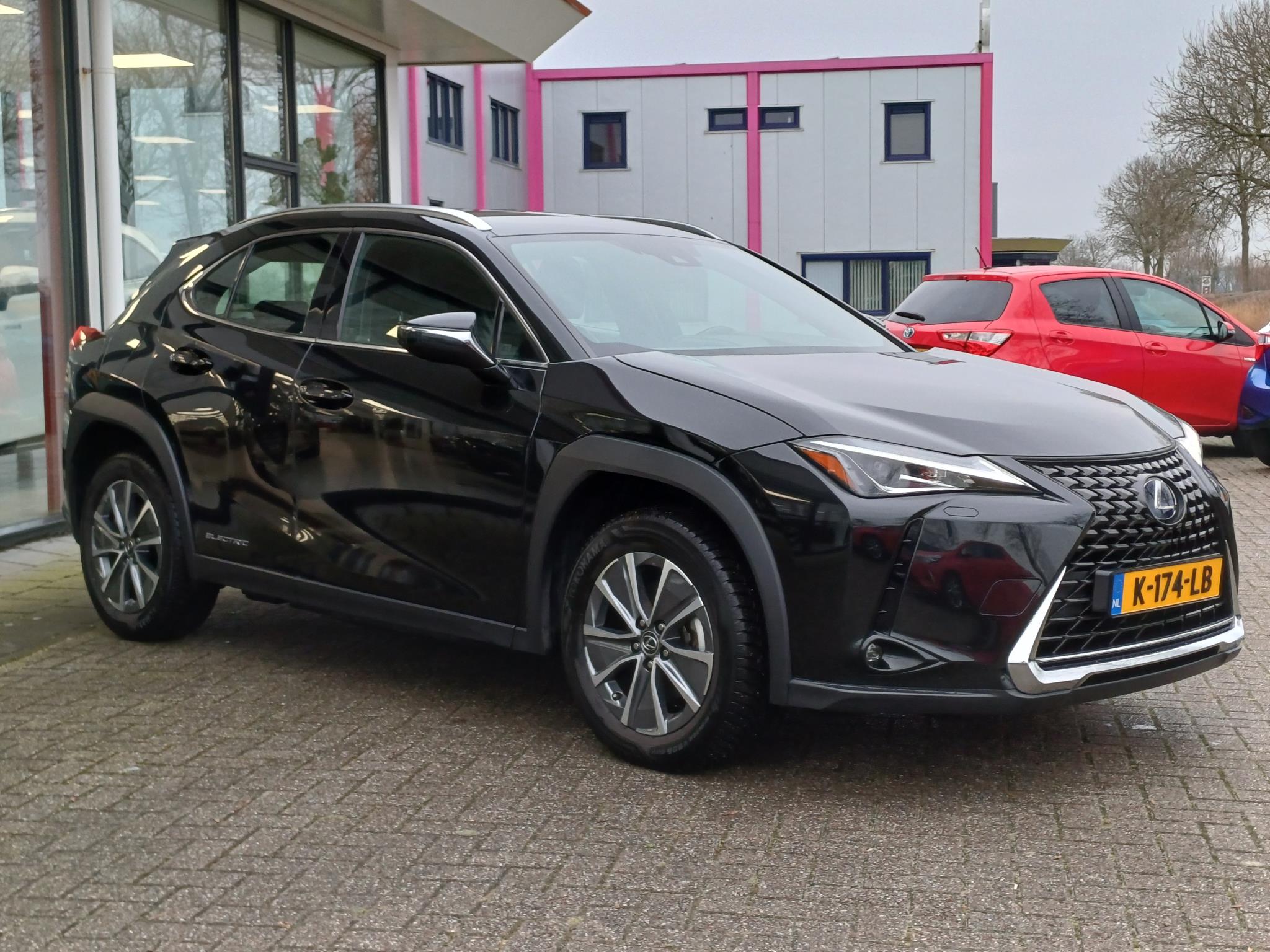 Foto van Lexus Lexus Ux300e