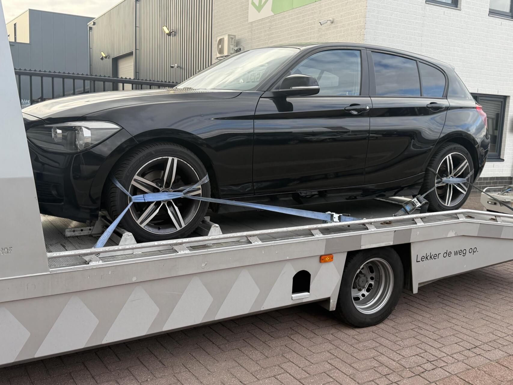 BMW 114i 114i distributie versprongen 2013 - voorkant