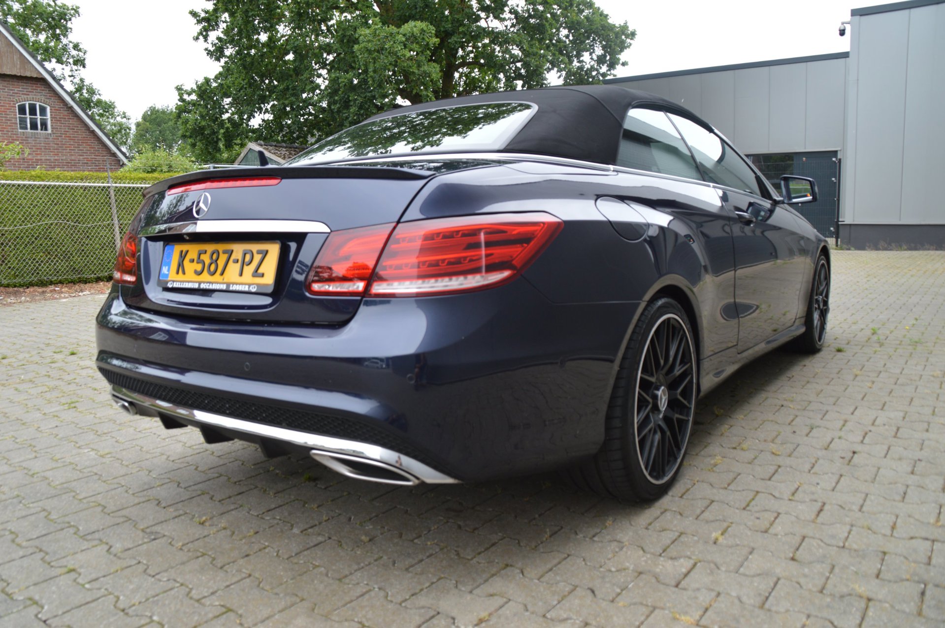 Foto van Mercedes-Benz E 320