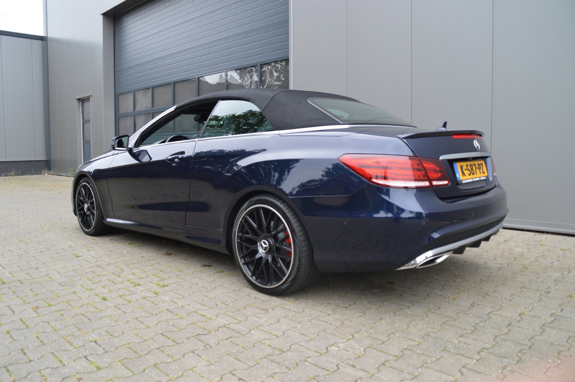 Foto van Mercedes-Benz E 320