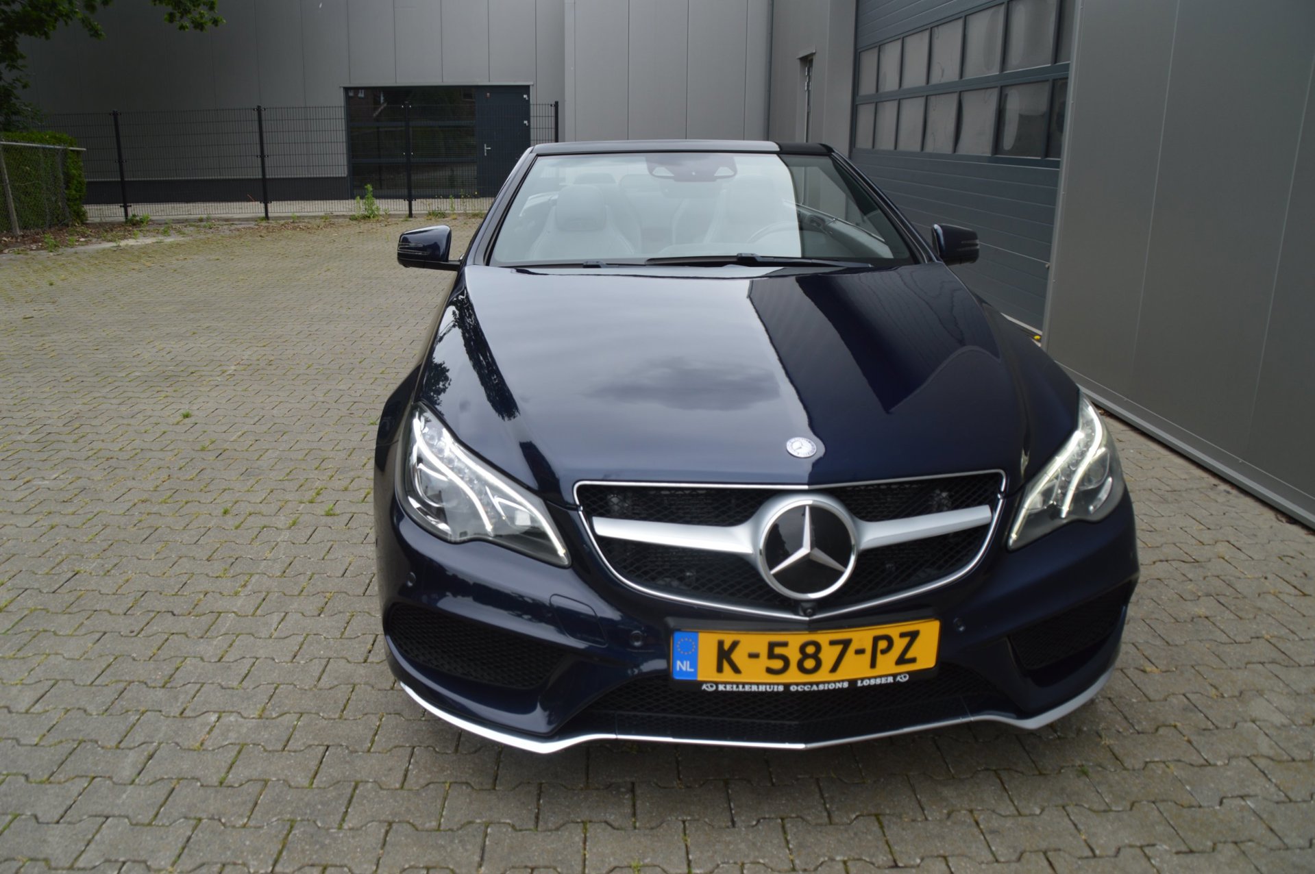 Foto van Mercedes-Benz E 320