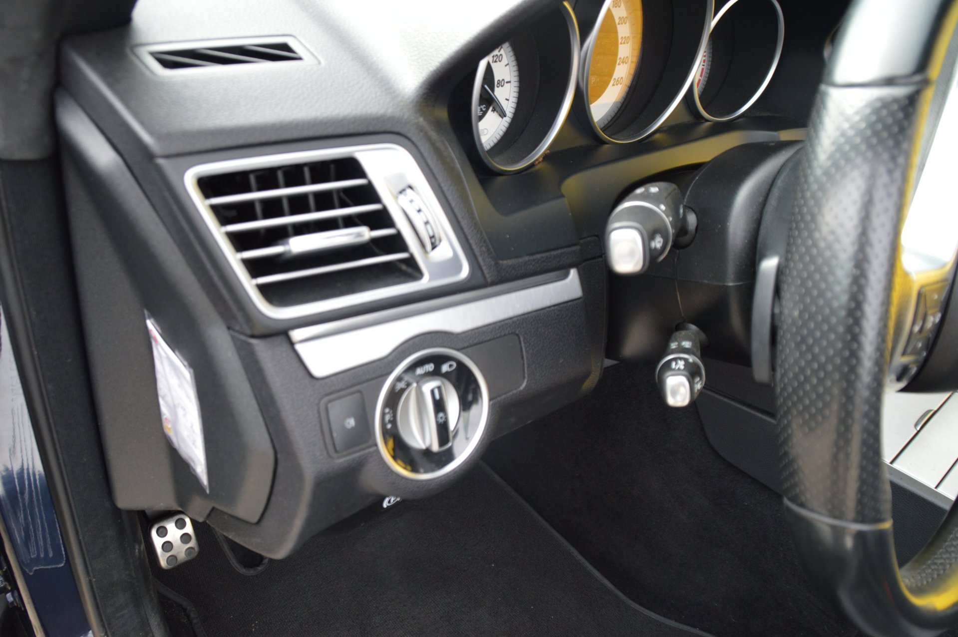 Foto van Mercedes-Benz E 320