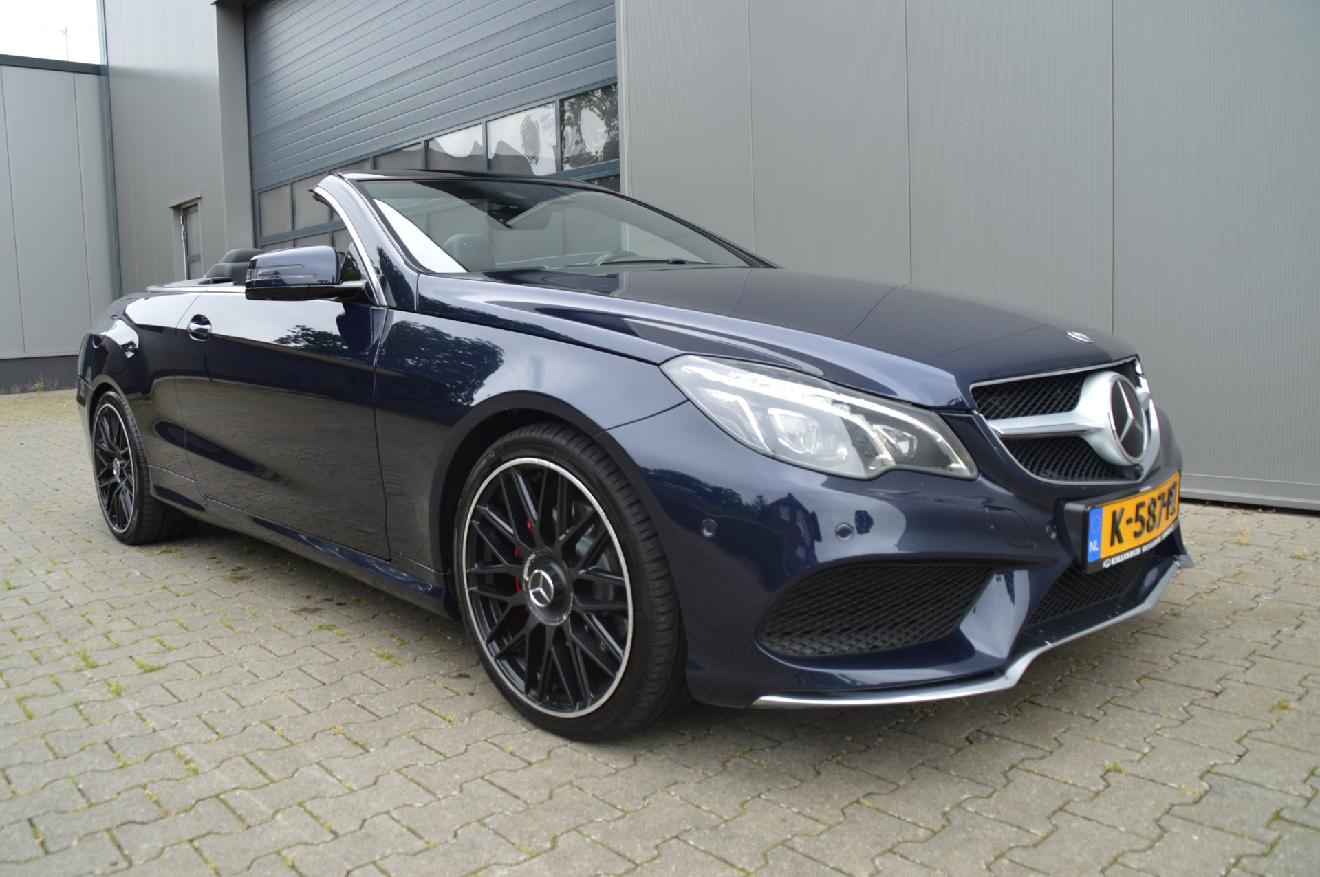 Foto van Mercedes-Benz E 320