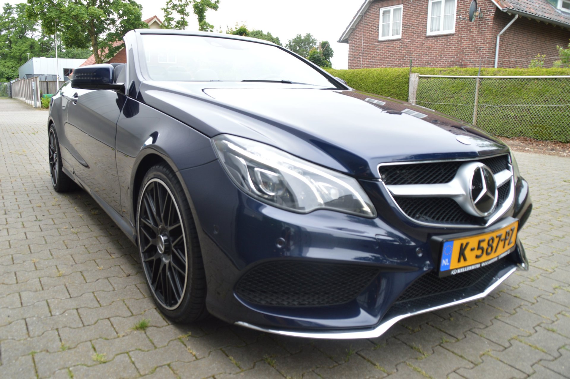 Foto van Mercedes-Benz E 320