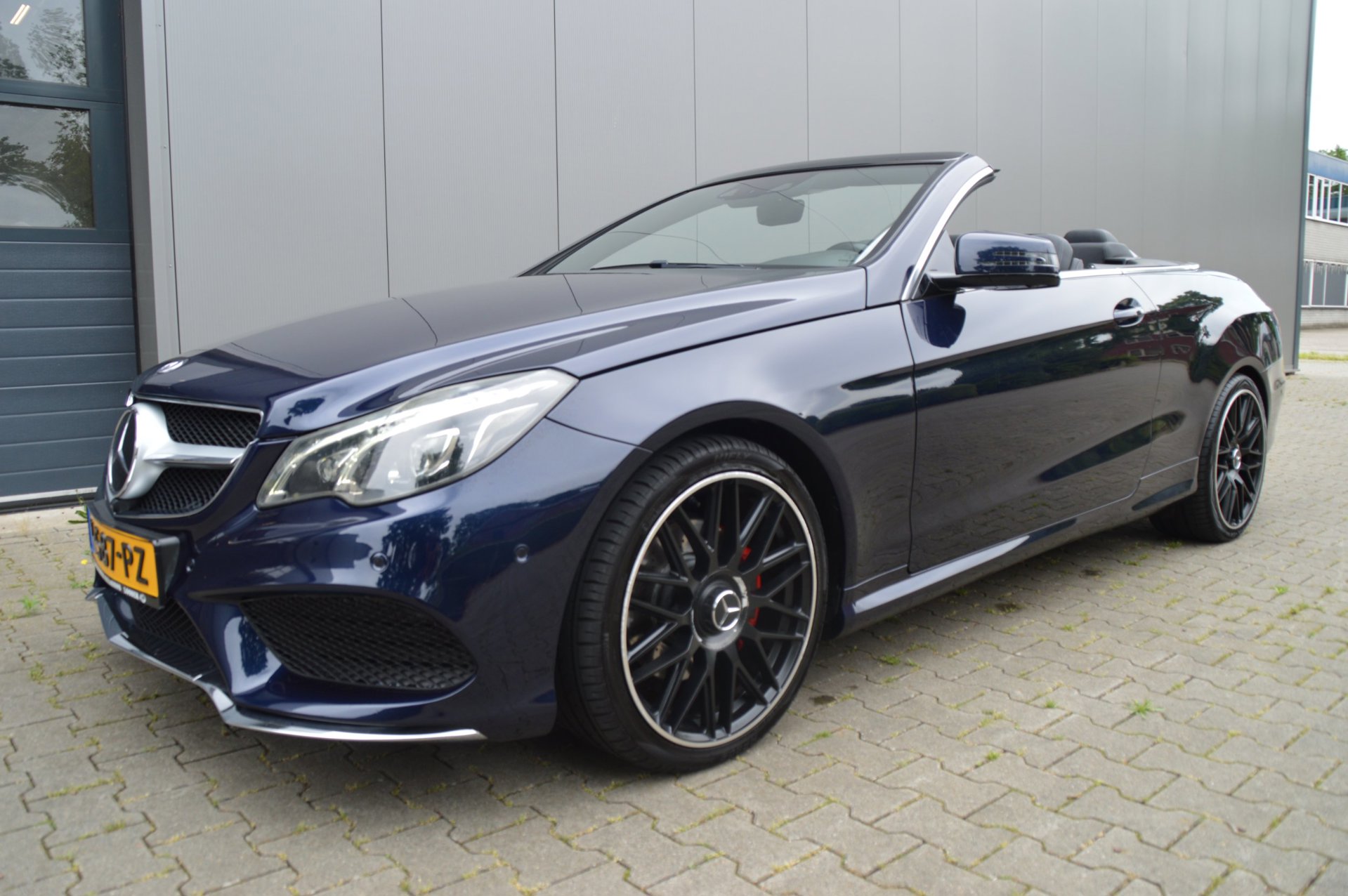 Foto van Mercedes-Benz E 320