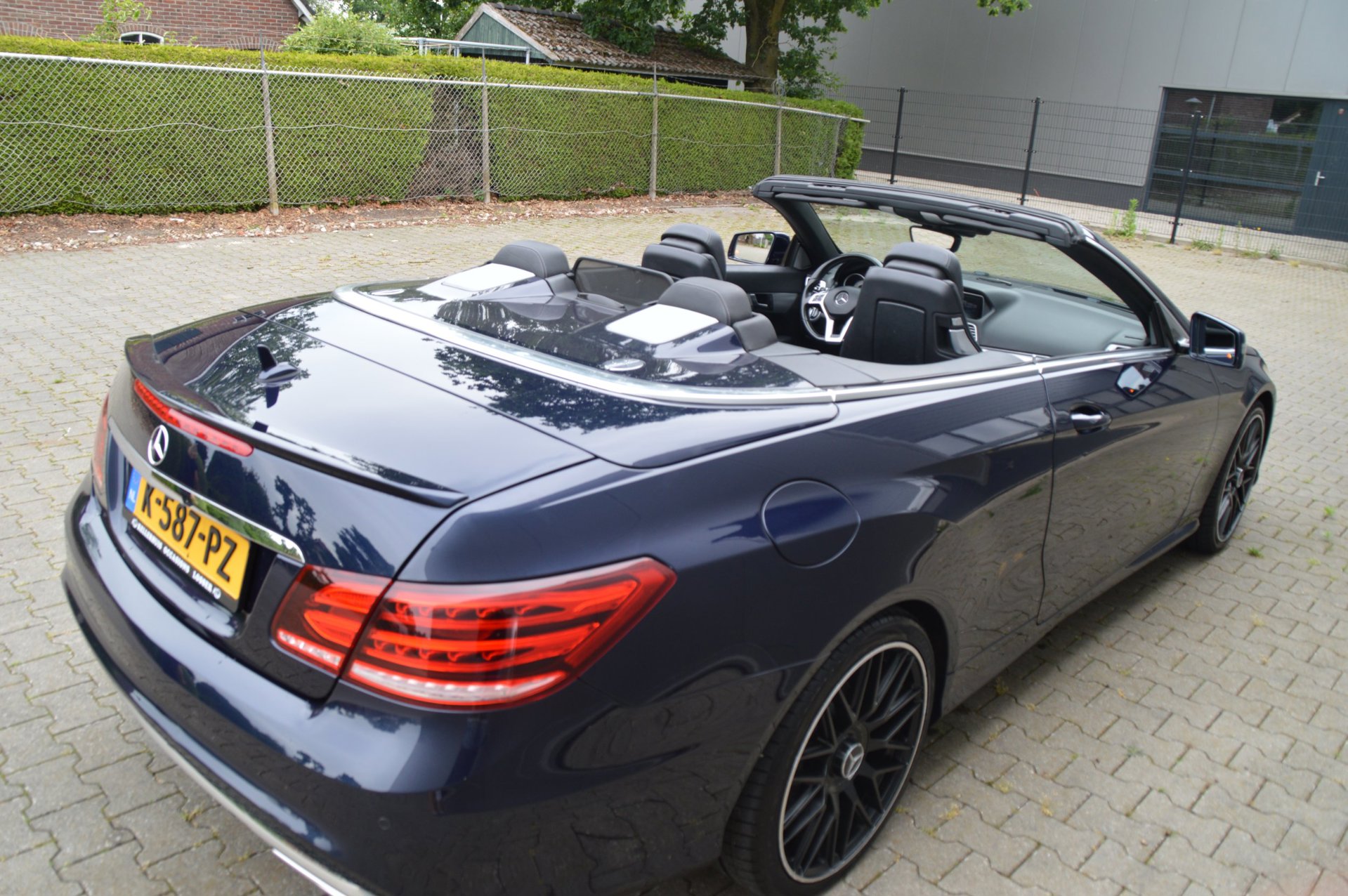 Foto van Mercedes-Benz E 320