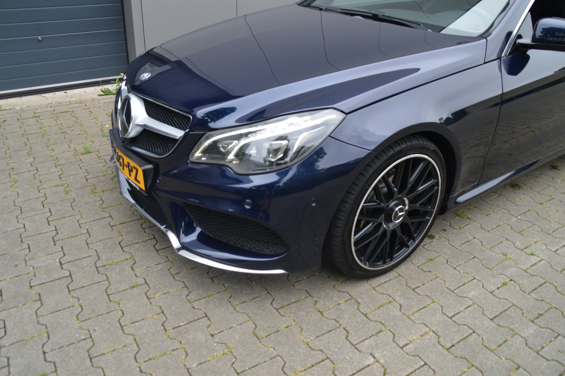 Foto van Mercedes-Benz E 320
