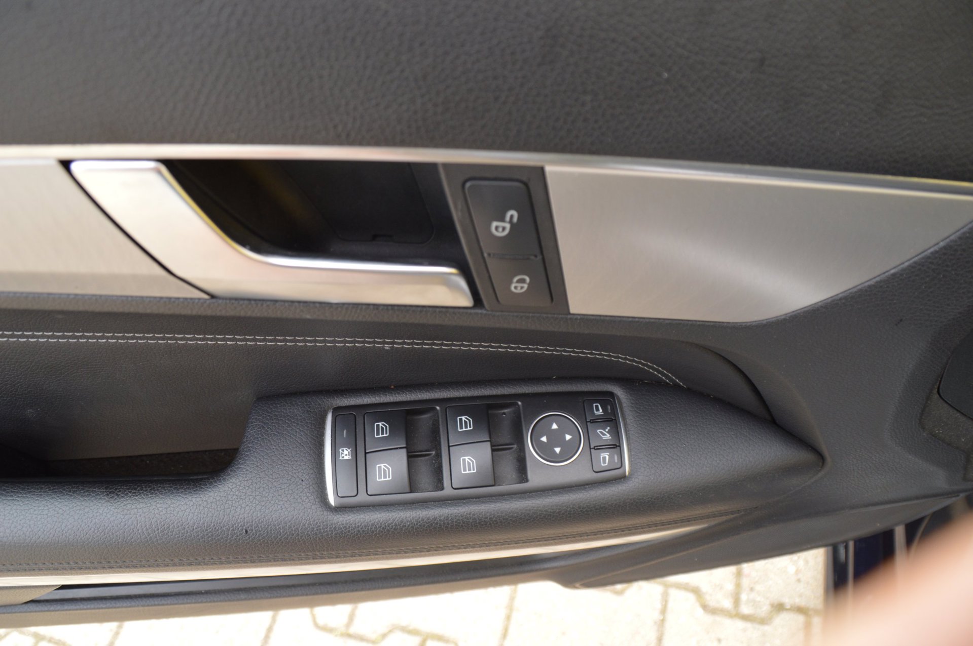 Foto van Mercedes-Benz E 320
