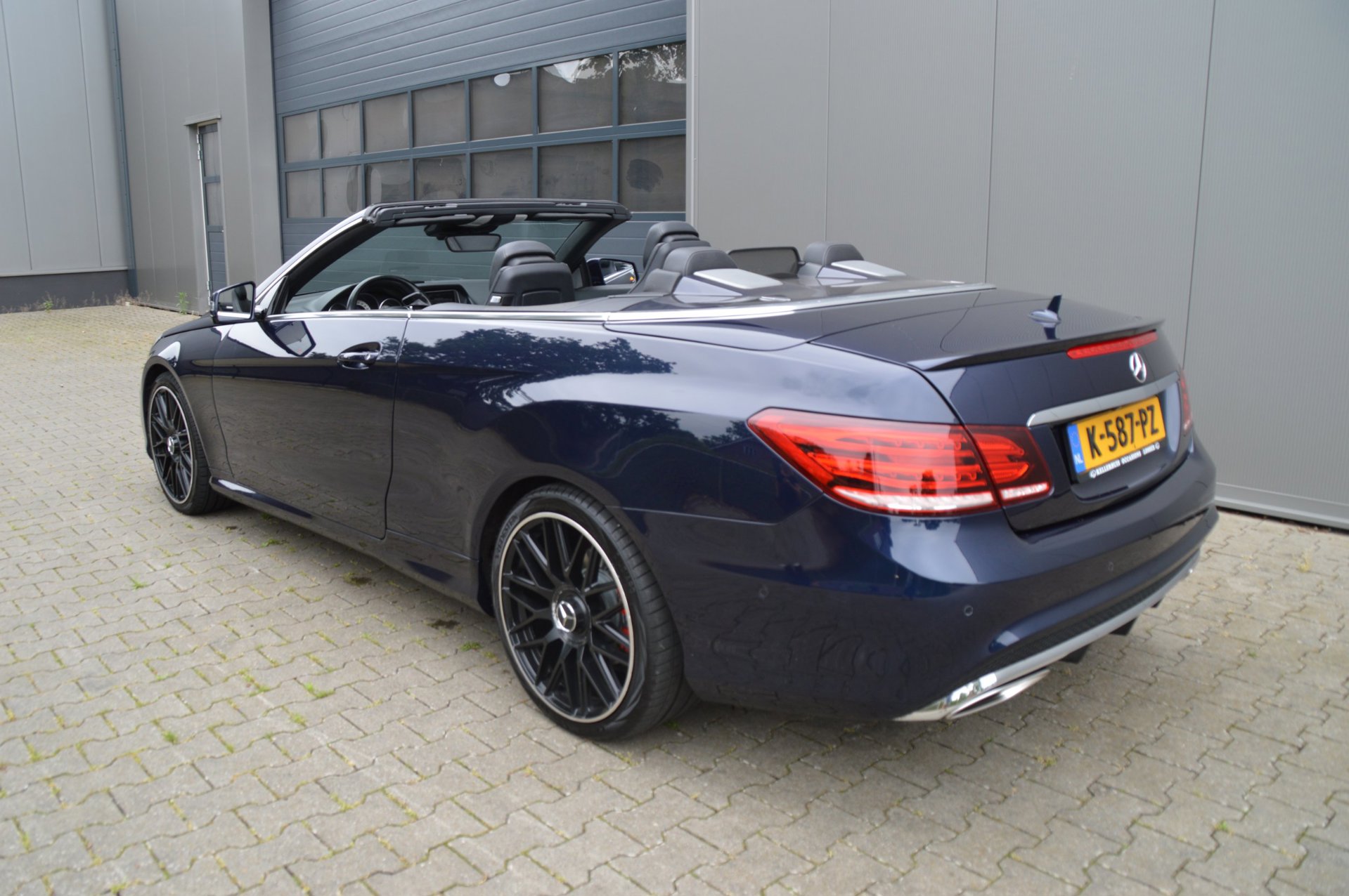 Foto van Mercedes-Benz E 320