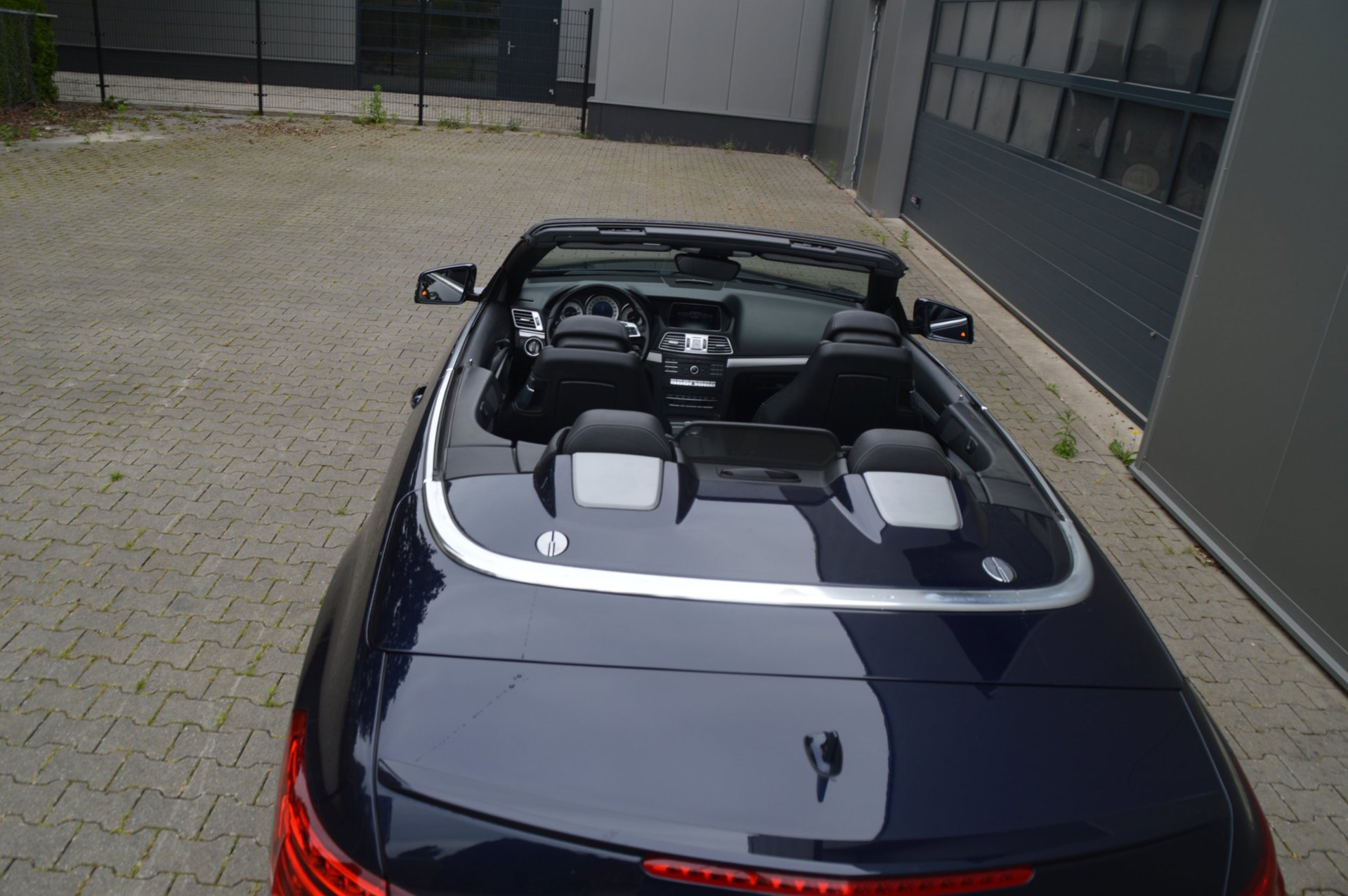 Foto van Mercedes-Benz E 320