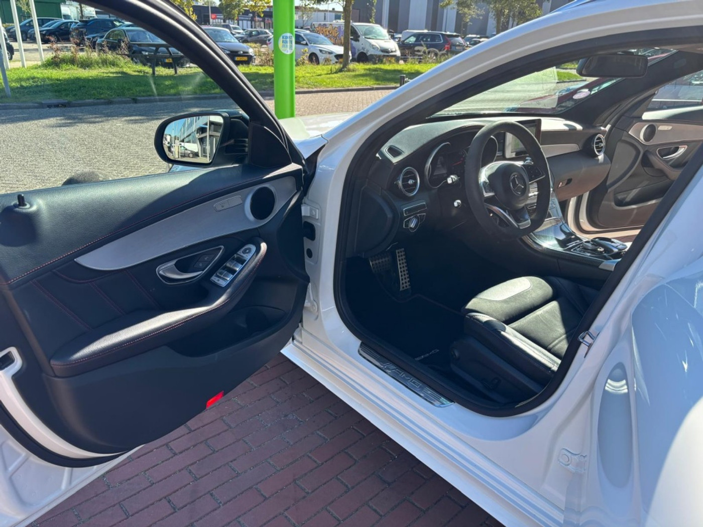 Foto van Mercedes-Benz AMG C 43