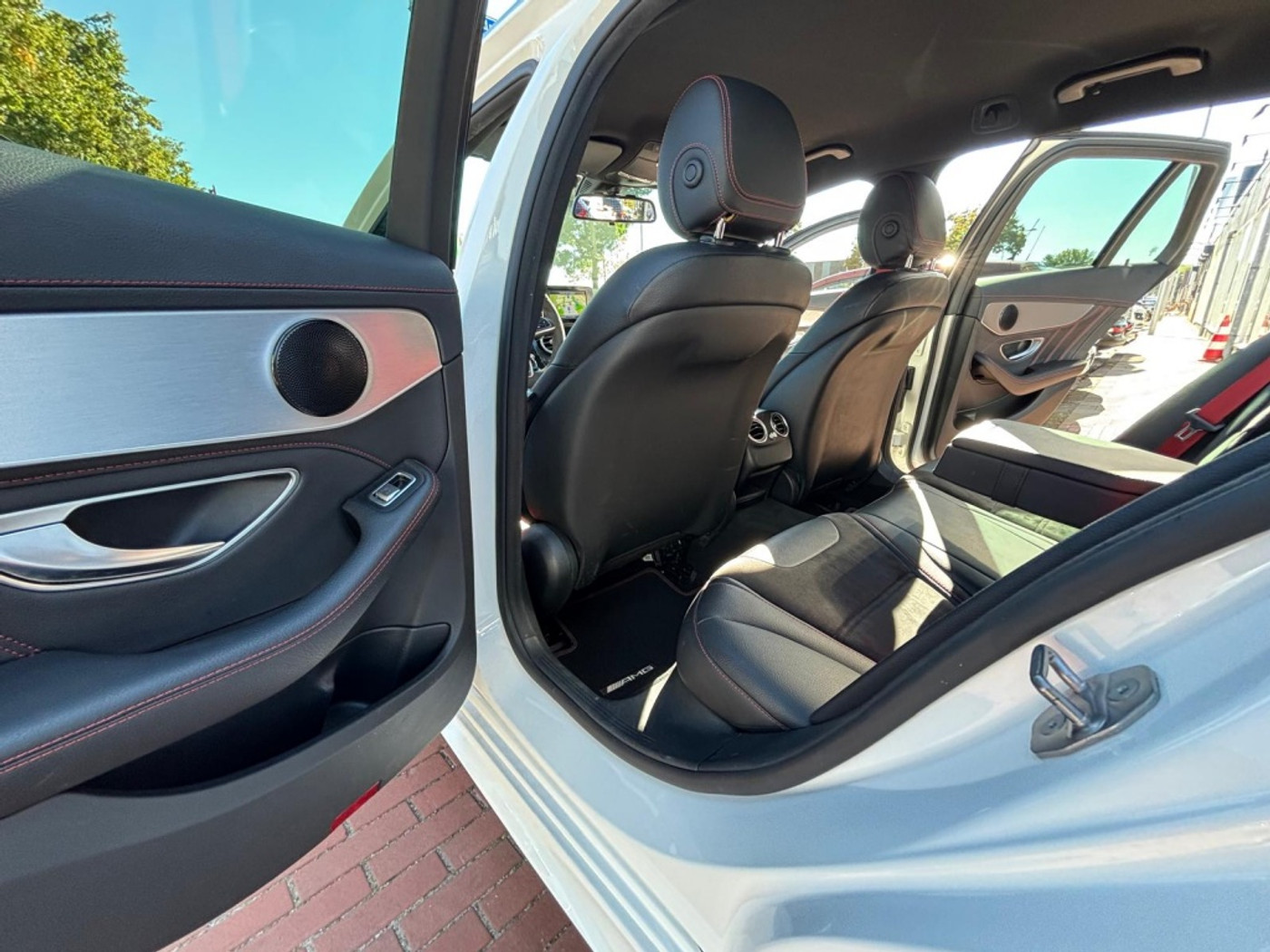 Foto van Mercedes-Benz AMG C 43