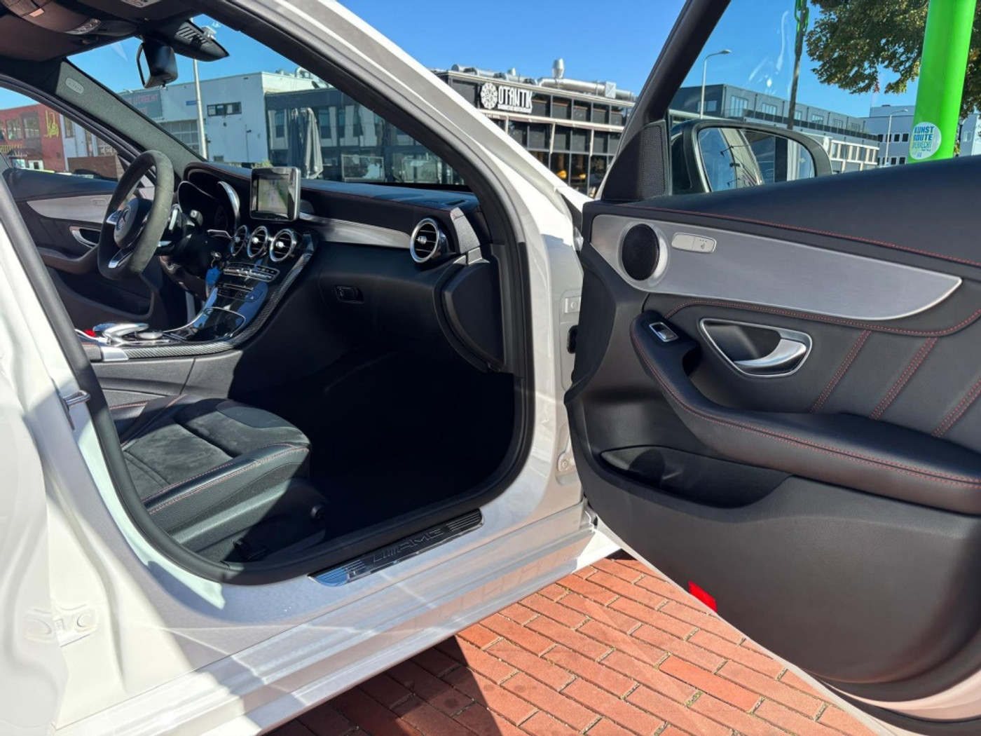 Foto van Mercedes-Benz AMG C 43