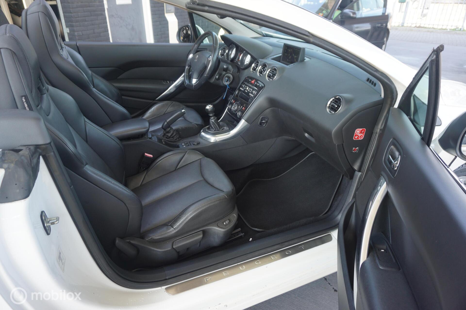 Foto van Peugeot 308 CC