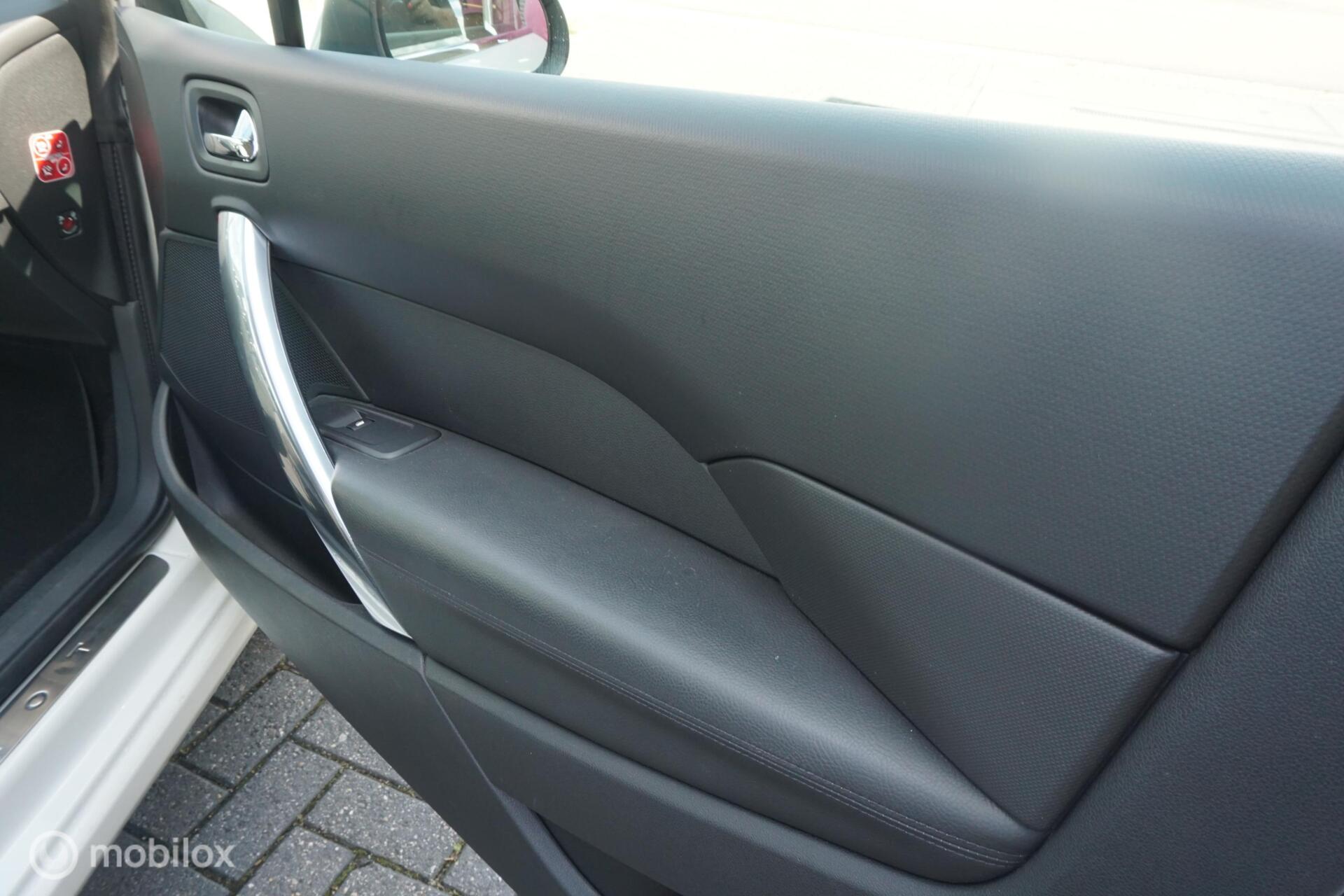 Foto van Peugeot 308 CC