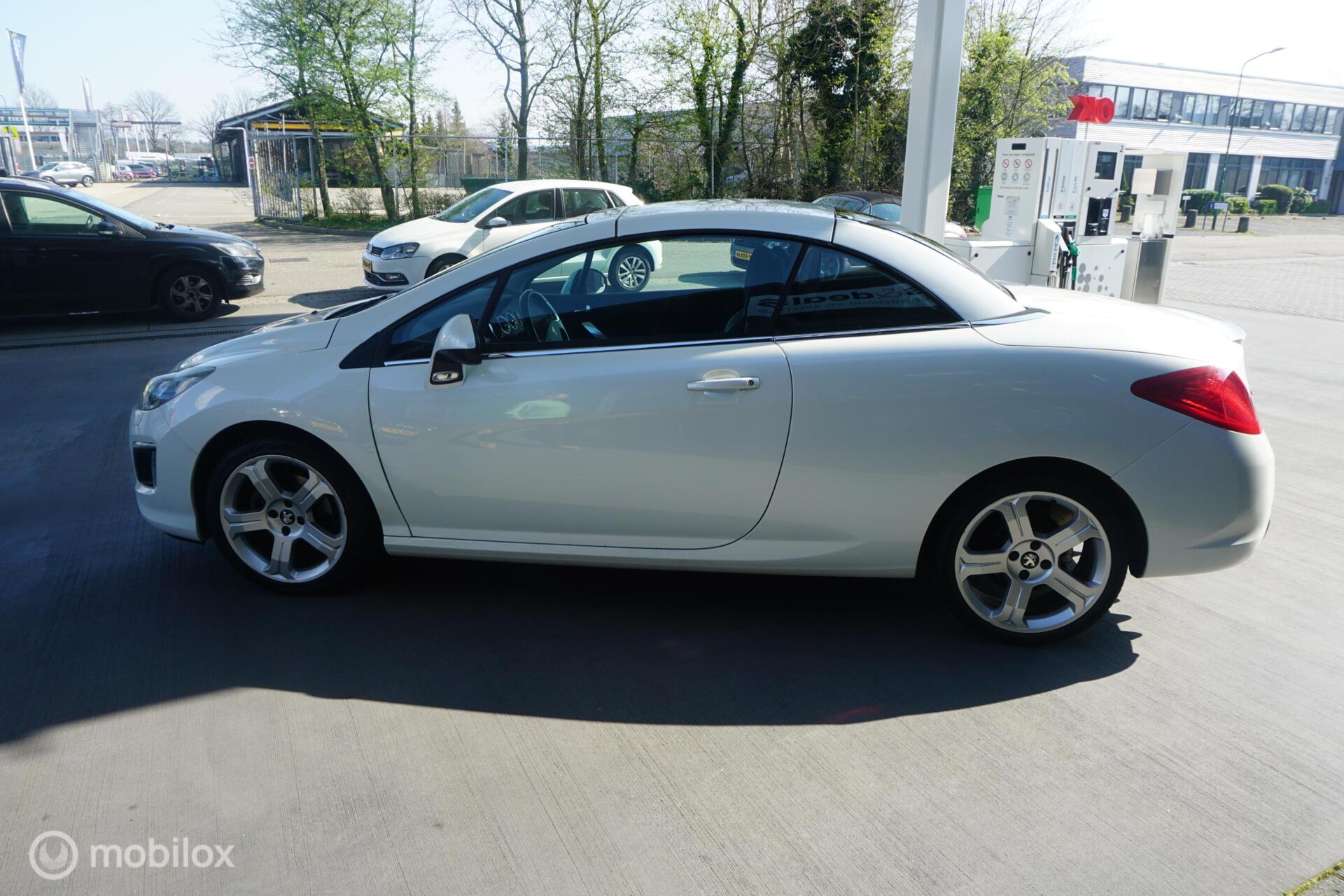 Foto van Peugeot 308 CC