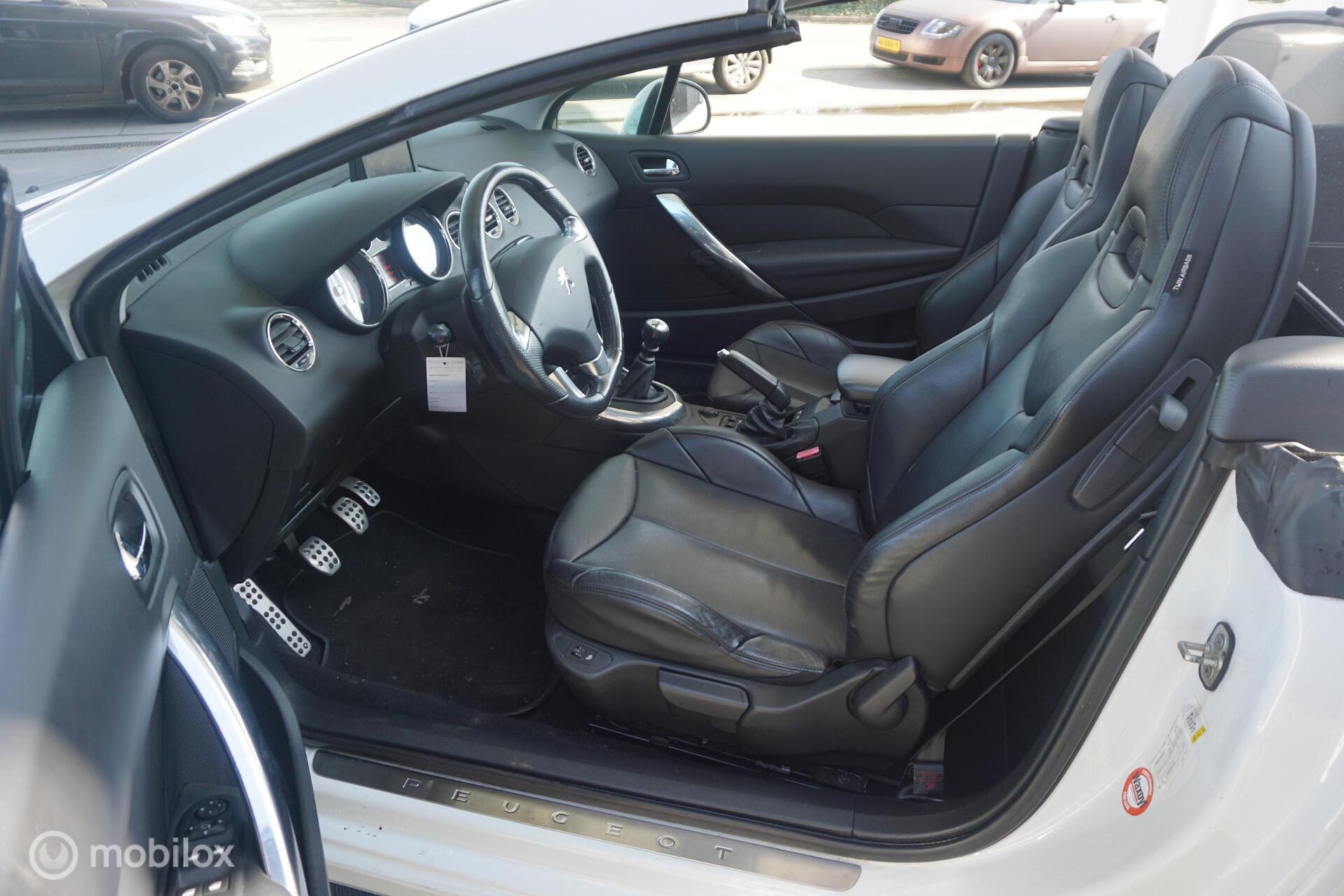 Foto van Peugeot 308 CC