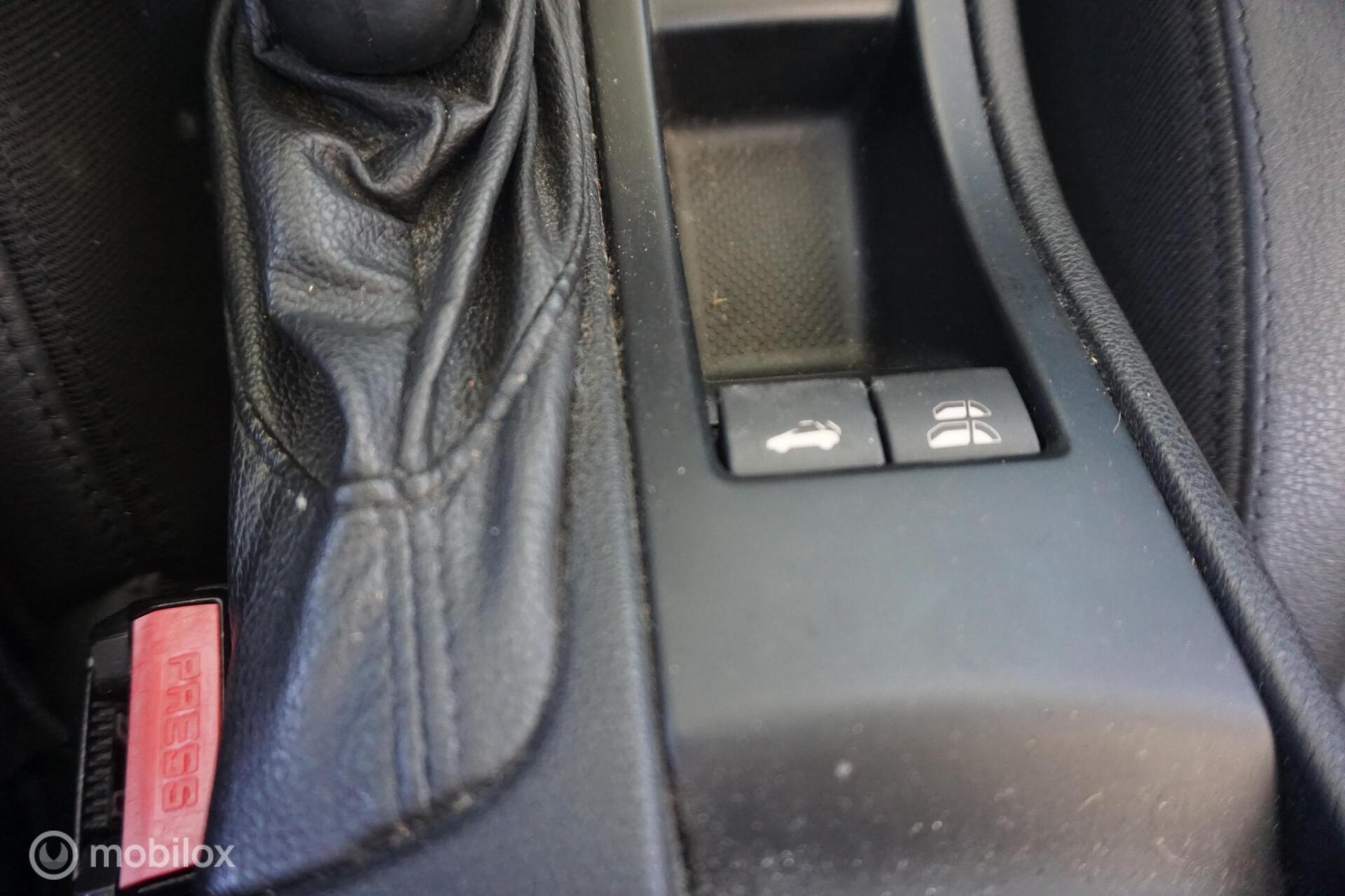 Foto van Peugeot 308 CC