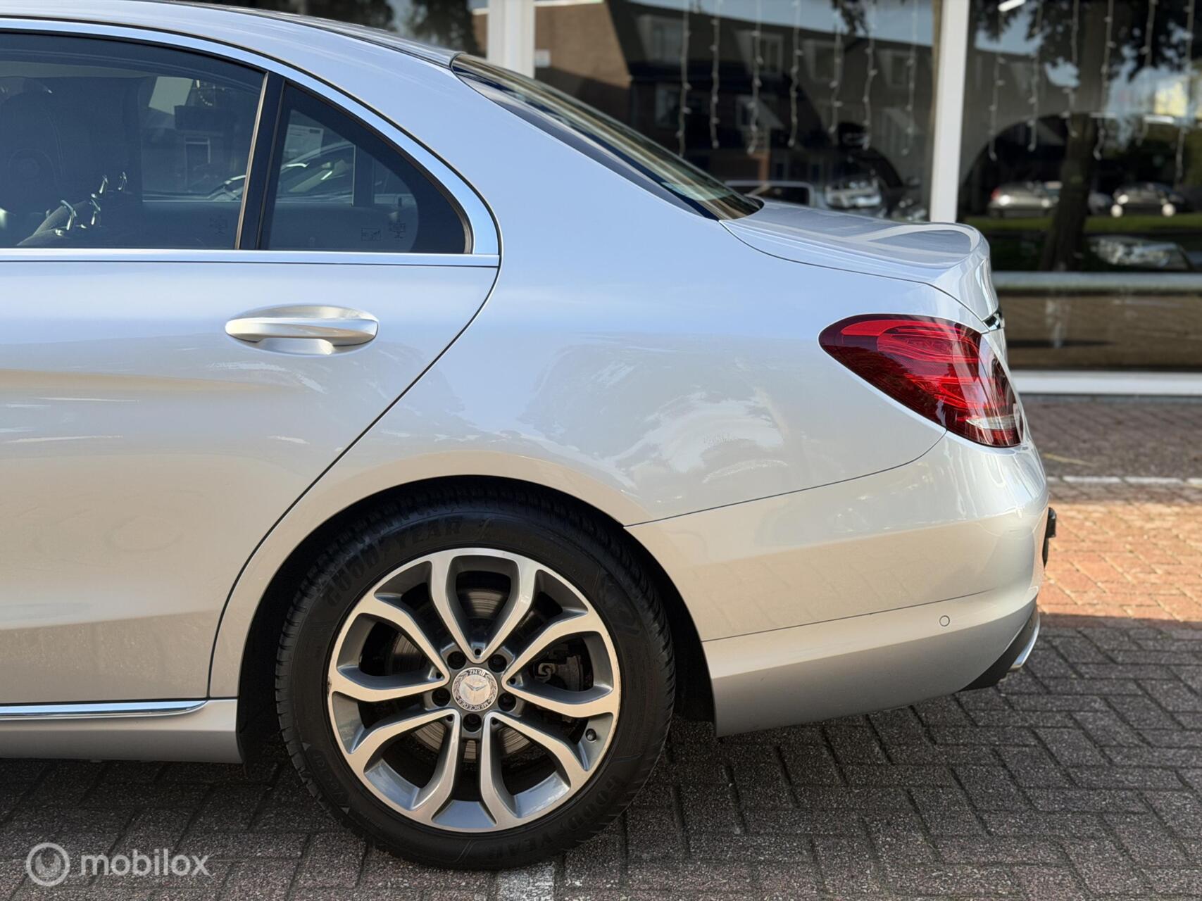 Foto van Mercedes-Benz C 350 E