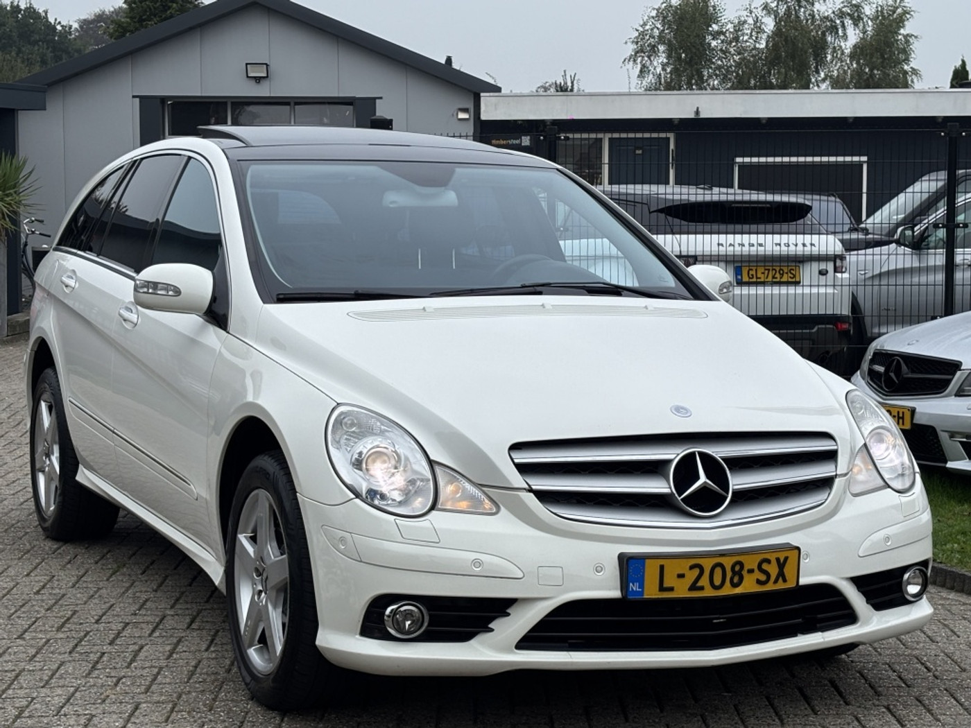 Foto van Mercedes-Benz R 500 4Matic