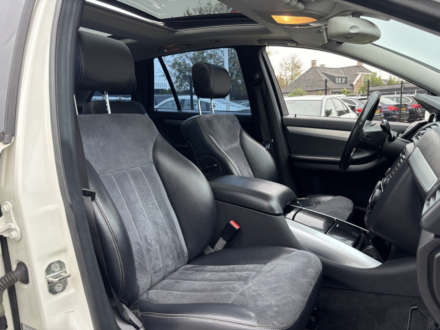 Foto van Mercedes-Benz R 500 4Matic