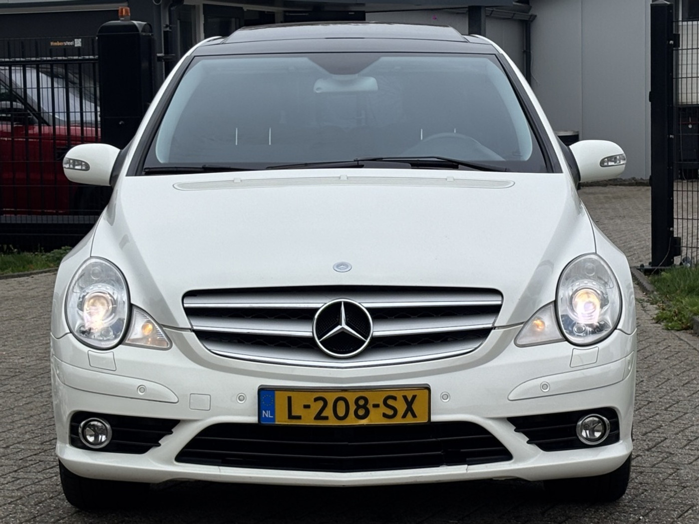 Foto van Mercedes-Benz R 500 4Matic