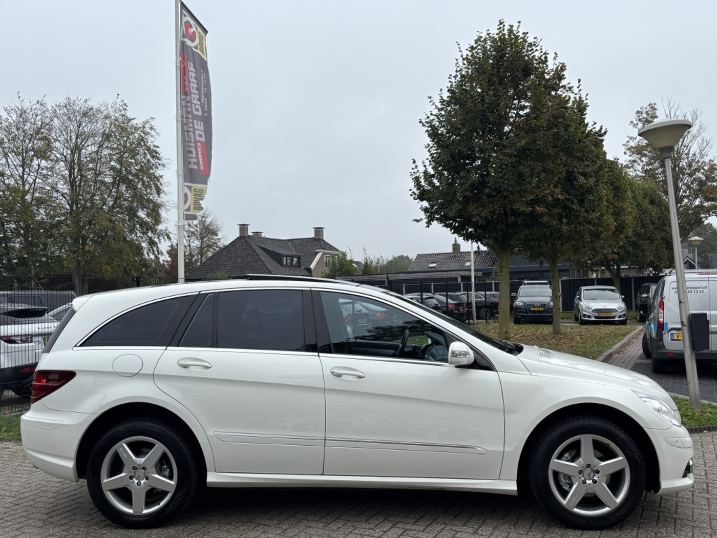 Foto van Mercedes-Benz R 500 4Matic