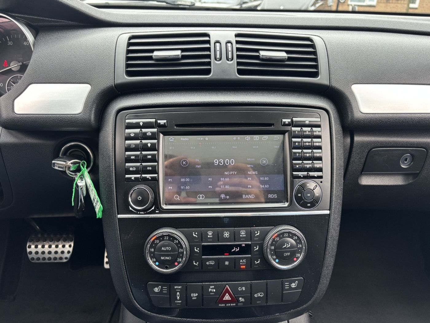Foto van Mercedes-Benz R 500 4Matic