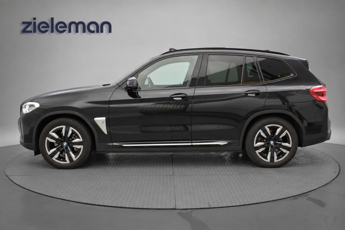 Foto van BMW Ix3