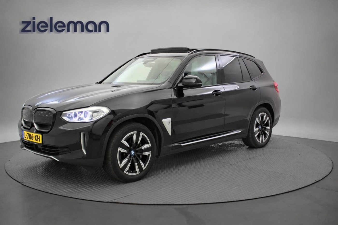 Foto van BMW Ix3