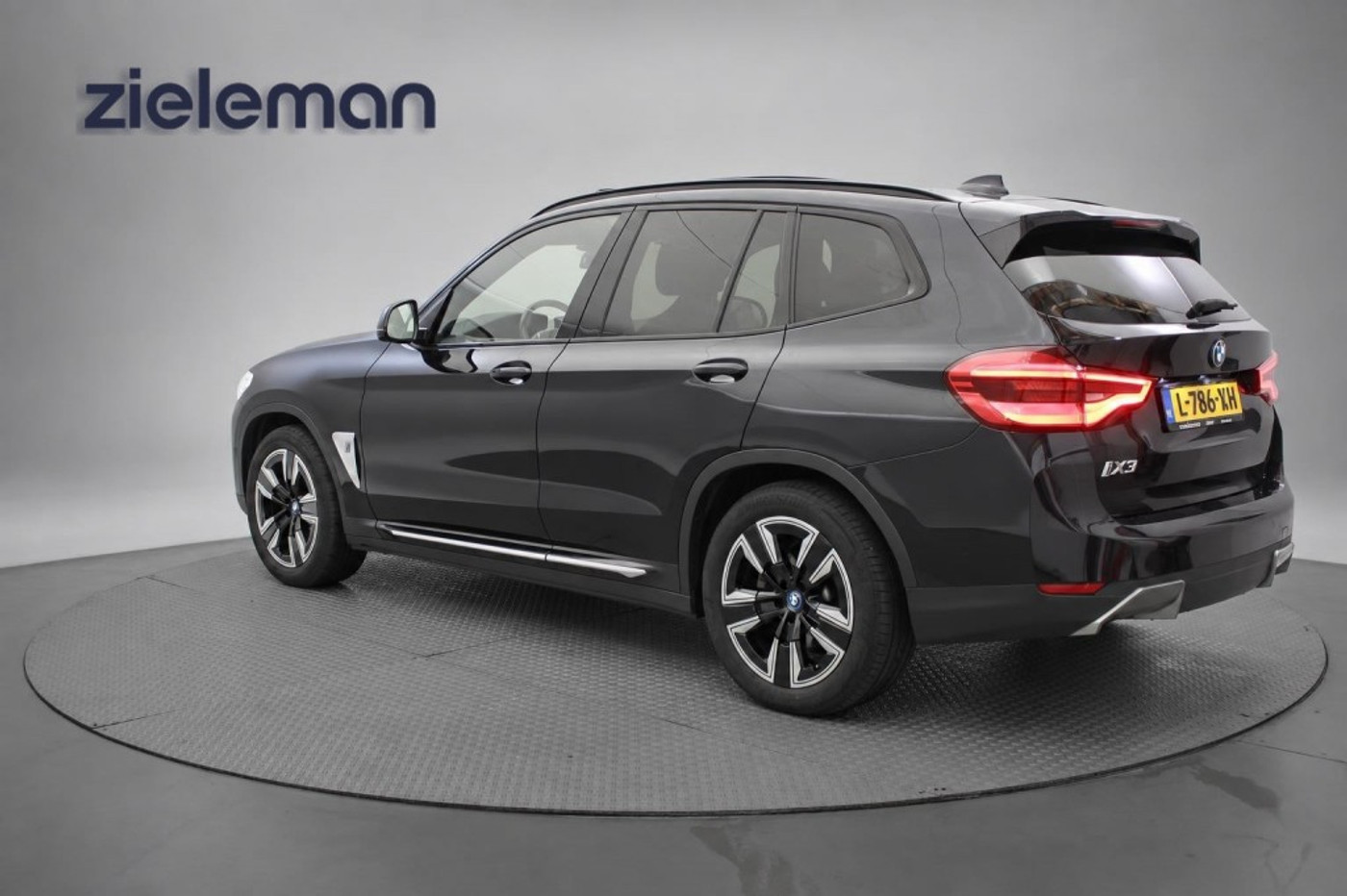 Foto van BMW Ix3