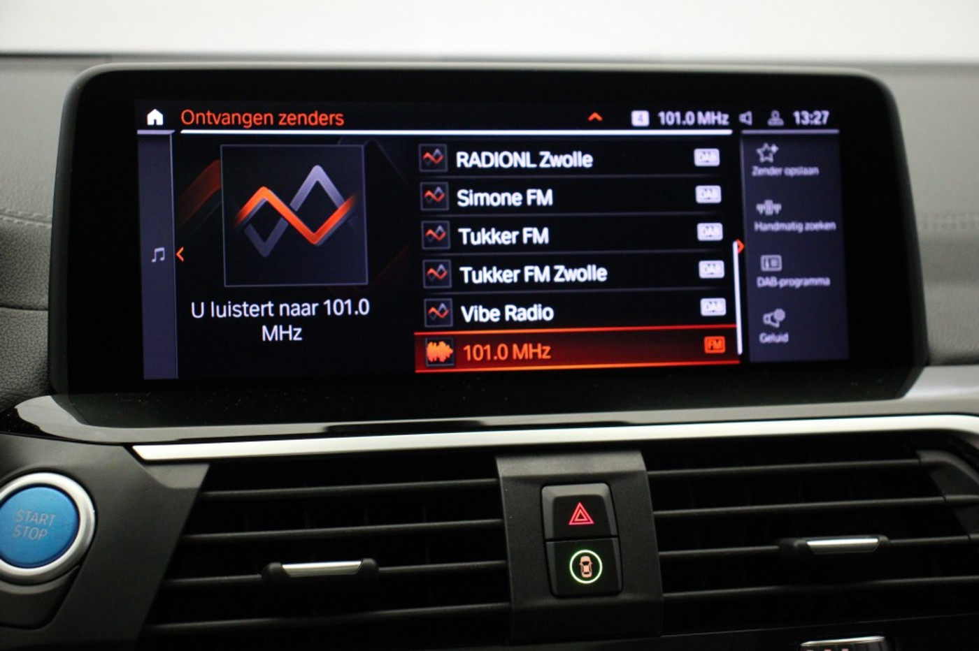 Foto van BMW Ix3