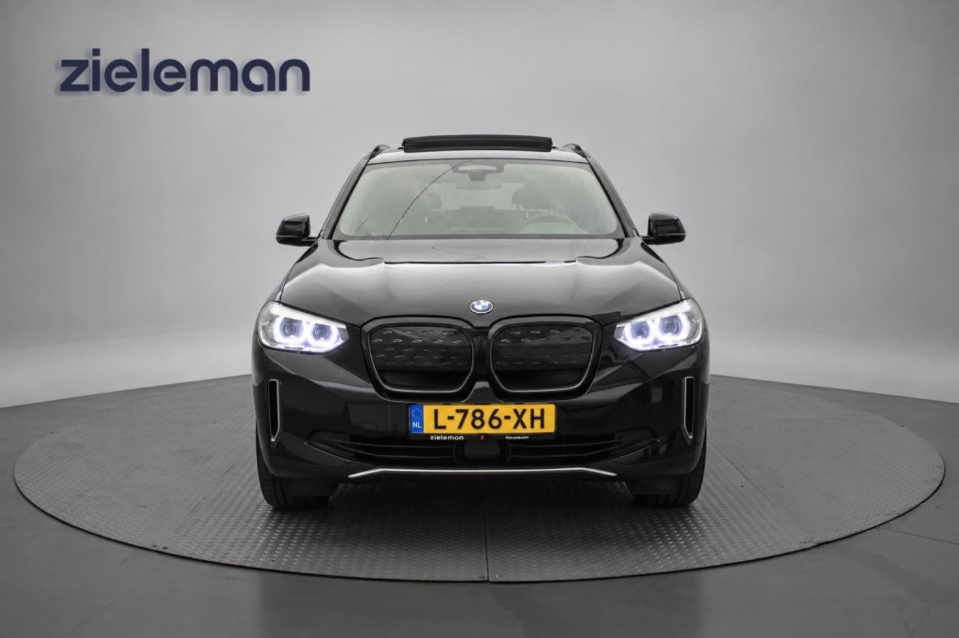 Foto van BMW Ix3