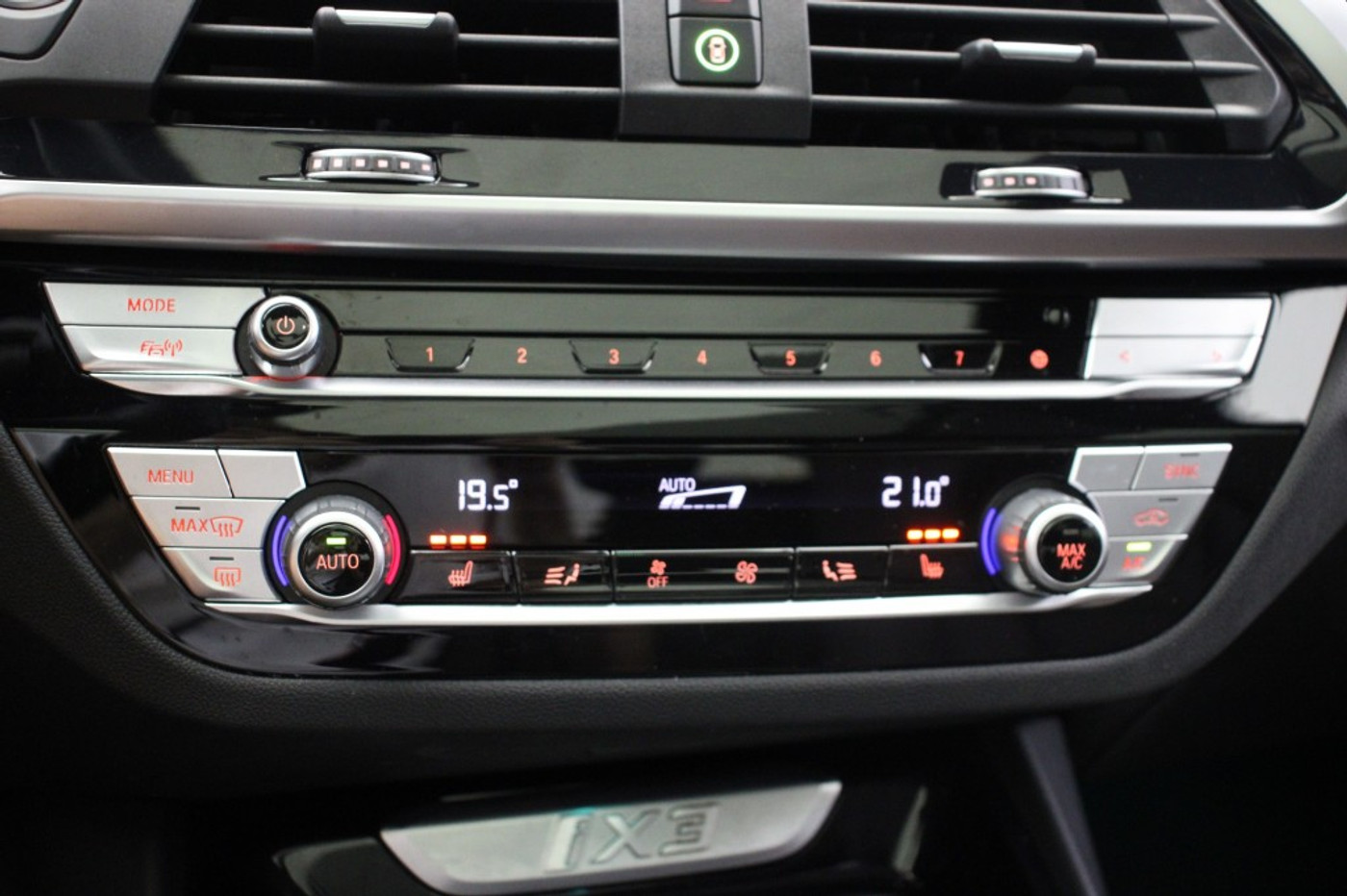 Foto van BMW Ix3