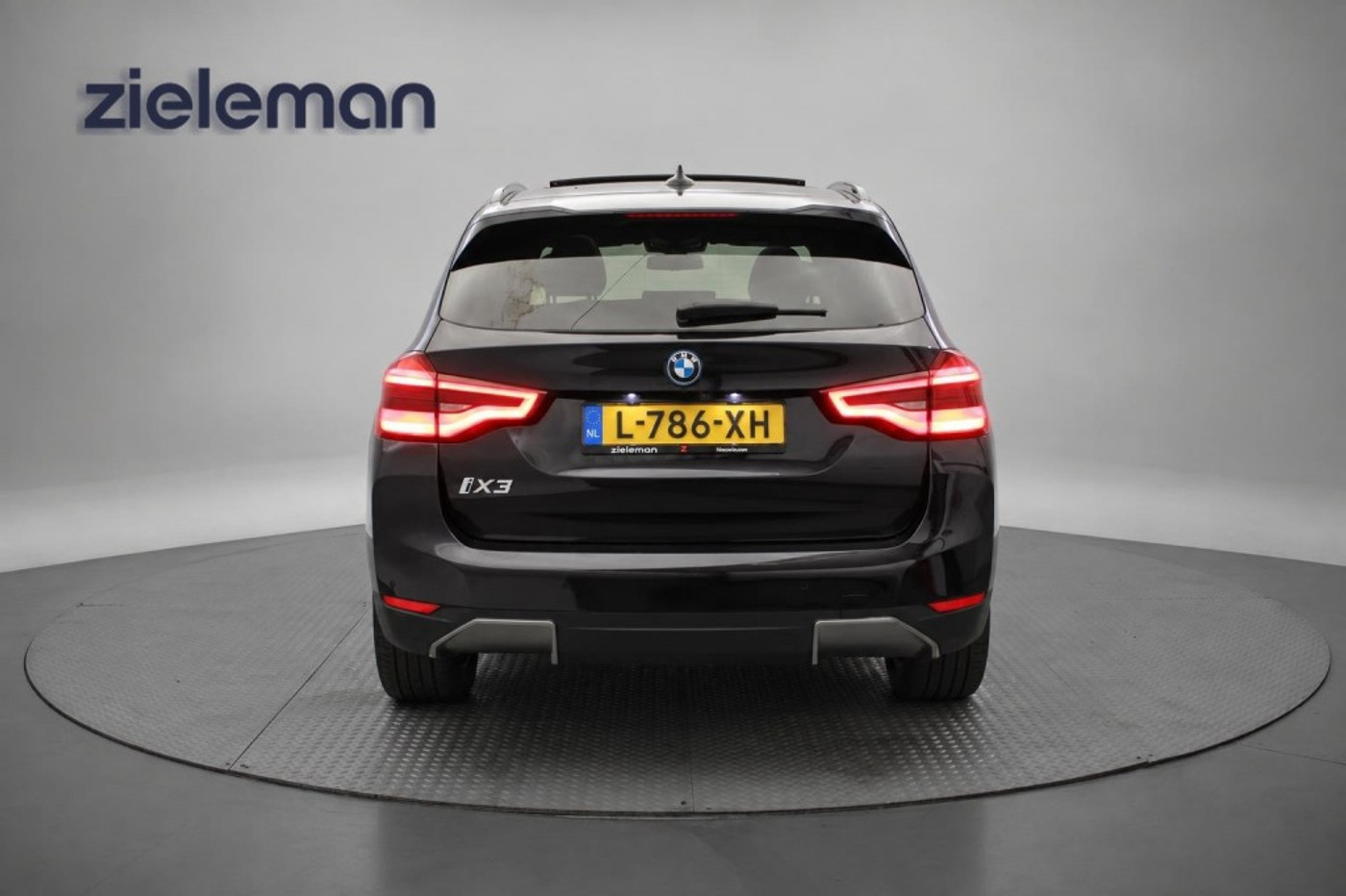 Foto van BMW Ix3