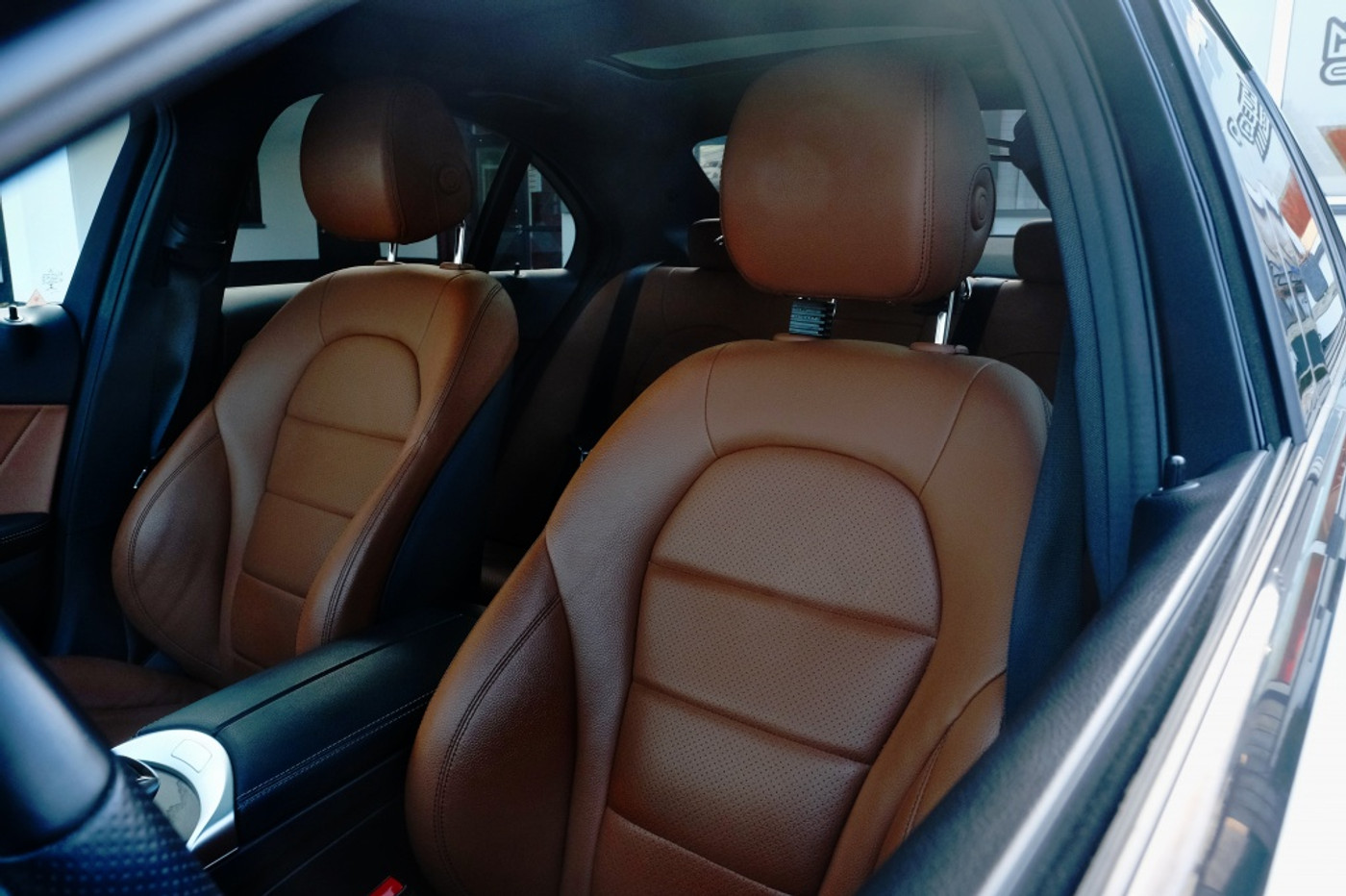 Foto van Mercedes-Benz C 300 E