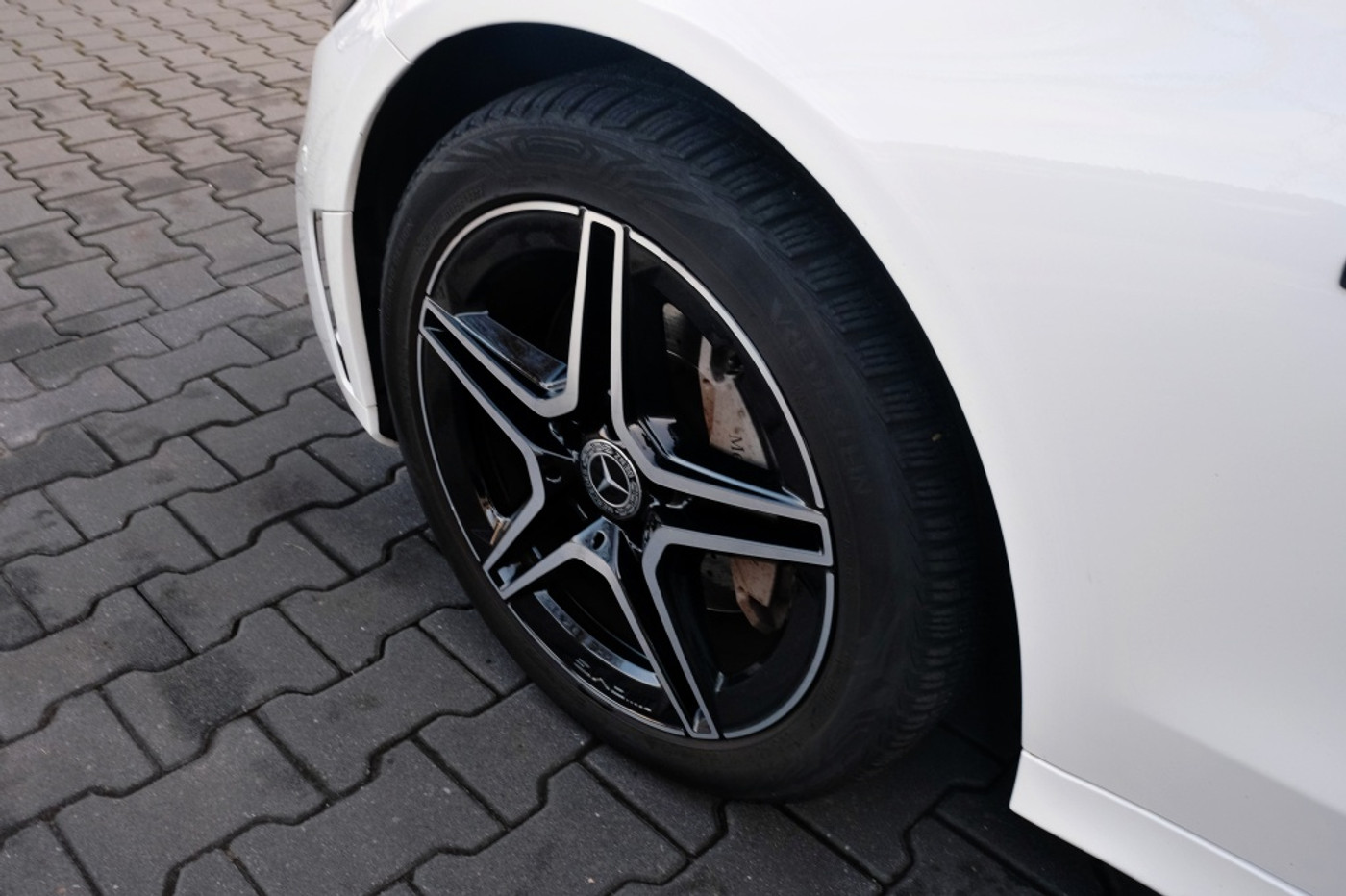 Foto van Mercedes-Benz C 300 E