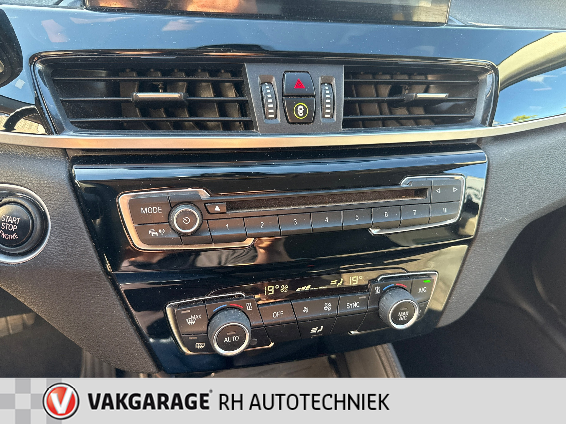 Foto van BMW X1 Xdrive20i