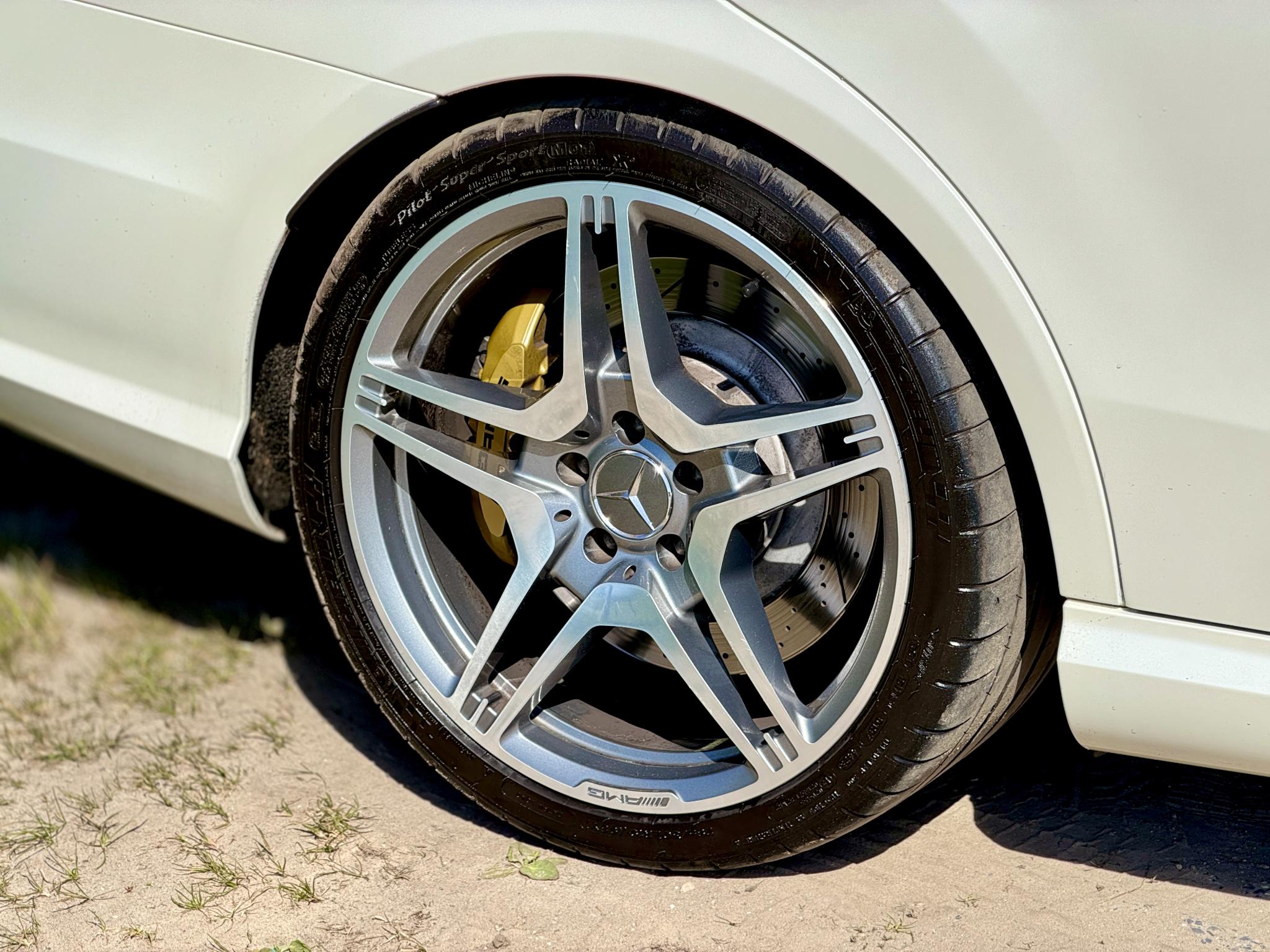Foto van Mercedes-Benz E 63 AMG