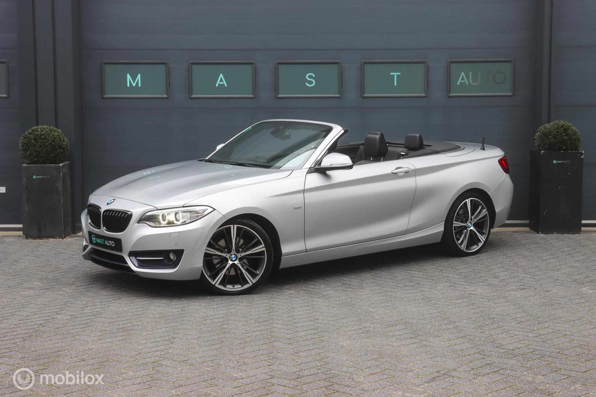 BMW 220i 220i Sport|Bi-Xenon|LEDER|PDC|AUT|NAP 2017 - voorkant