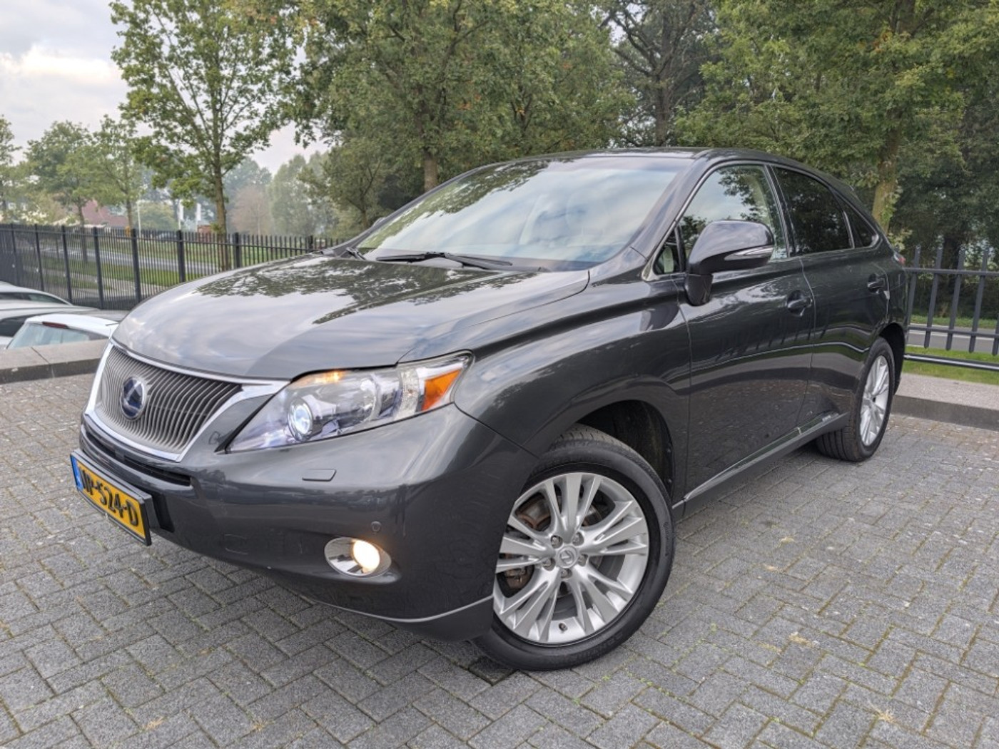Lexus RX 450h 4WD Executive 2011 - voorkant