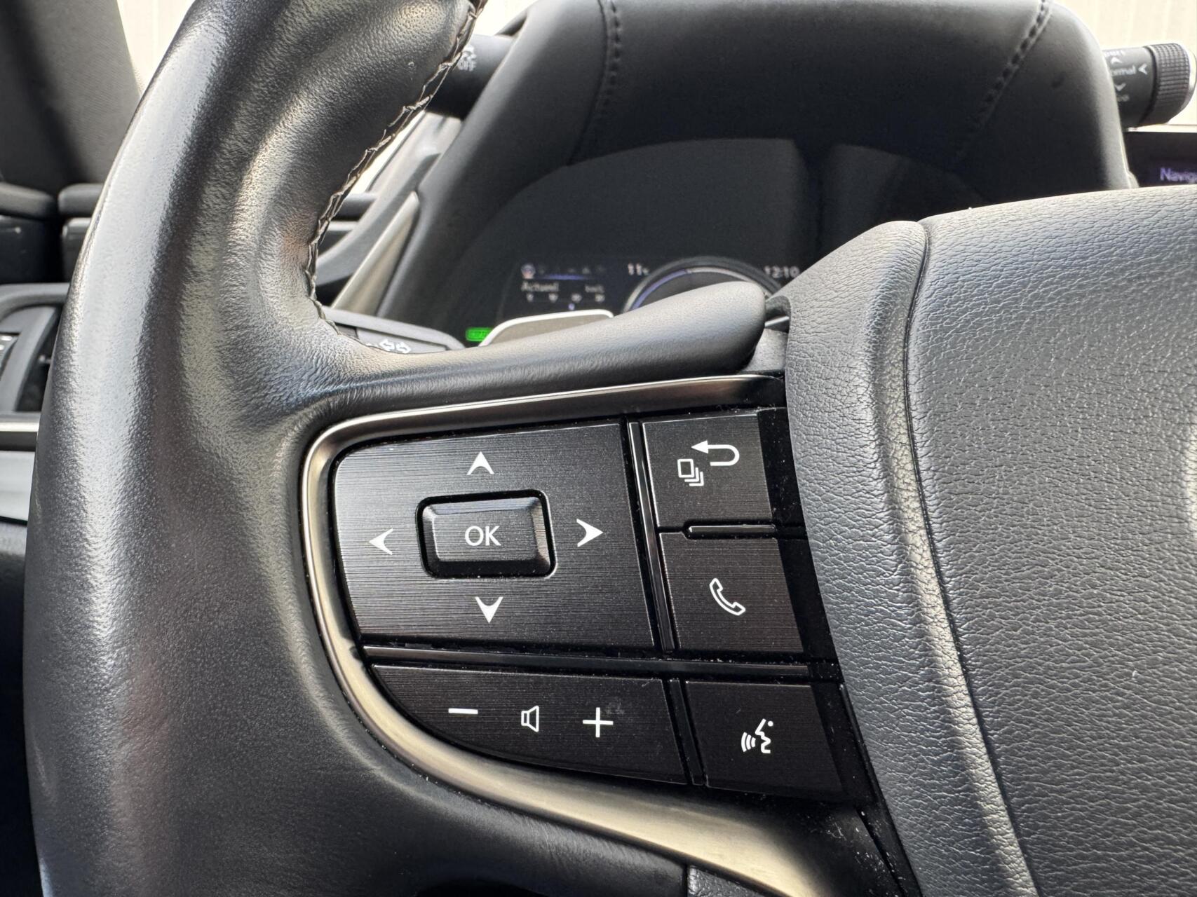 Foto van Lexus Lexus Es300h