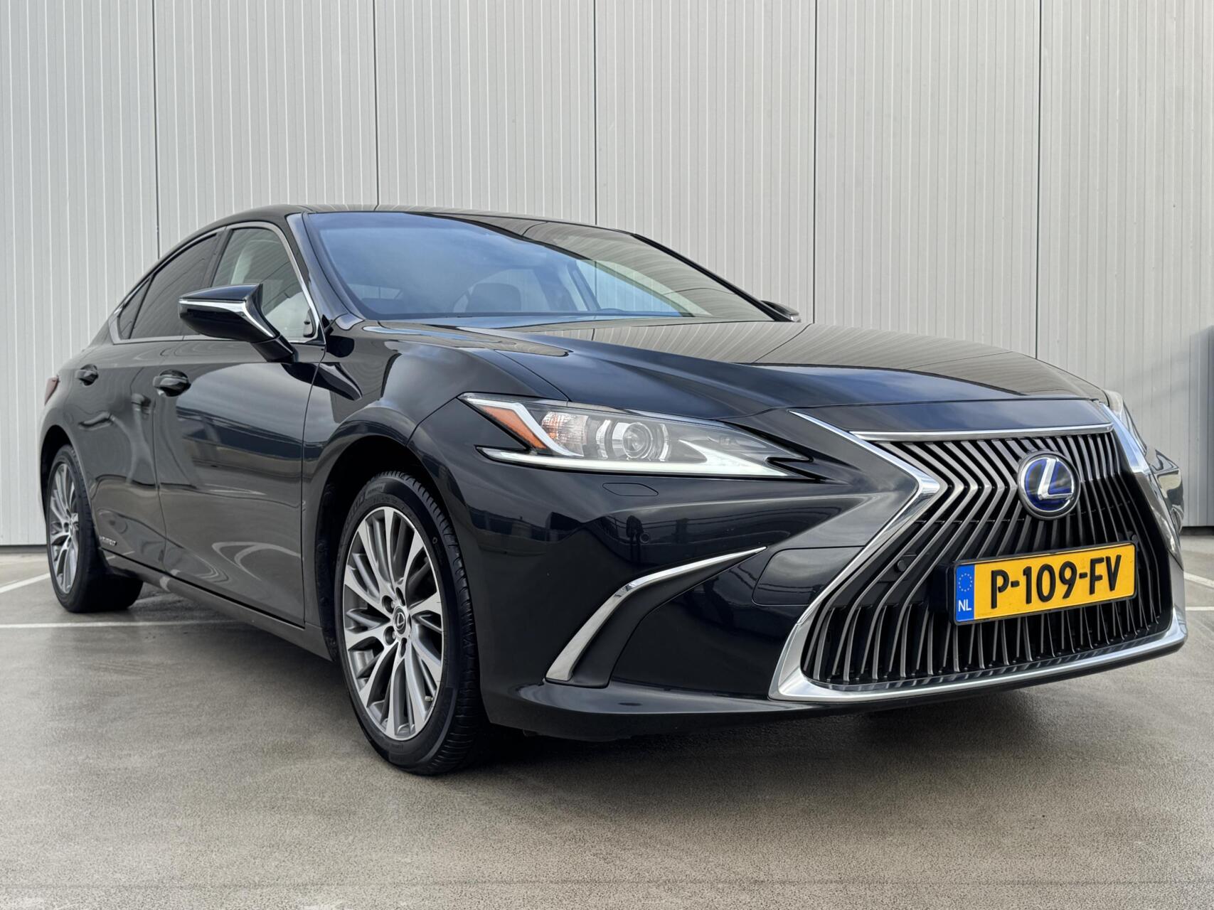 Foto van Lexus Lexus Es300h