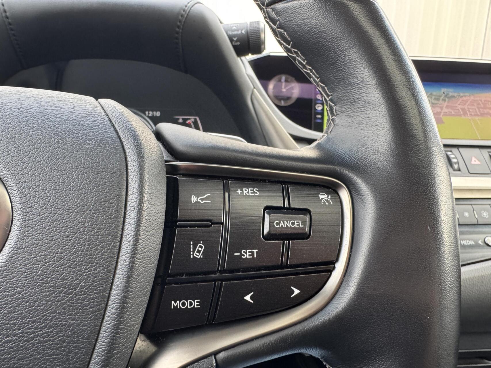 Foto van Lexus Lexus Es300h