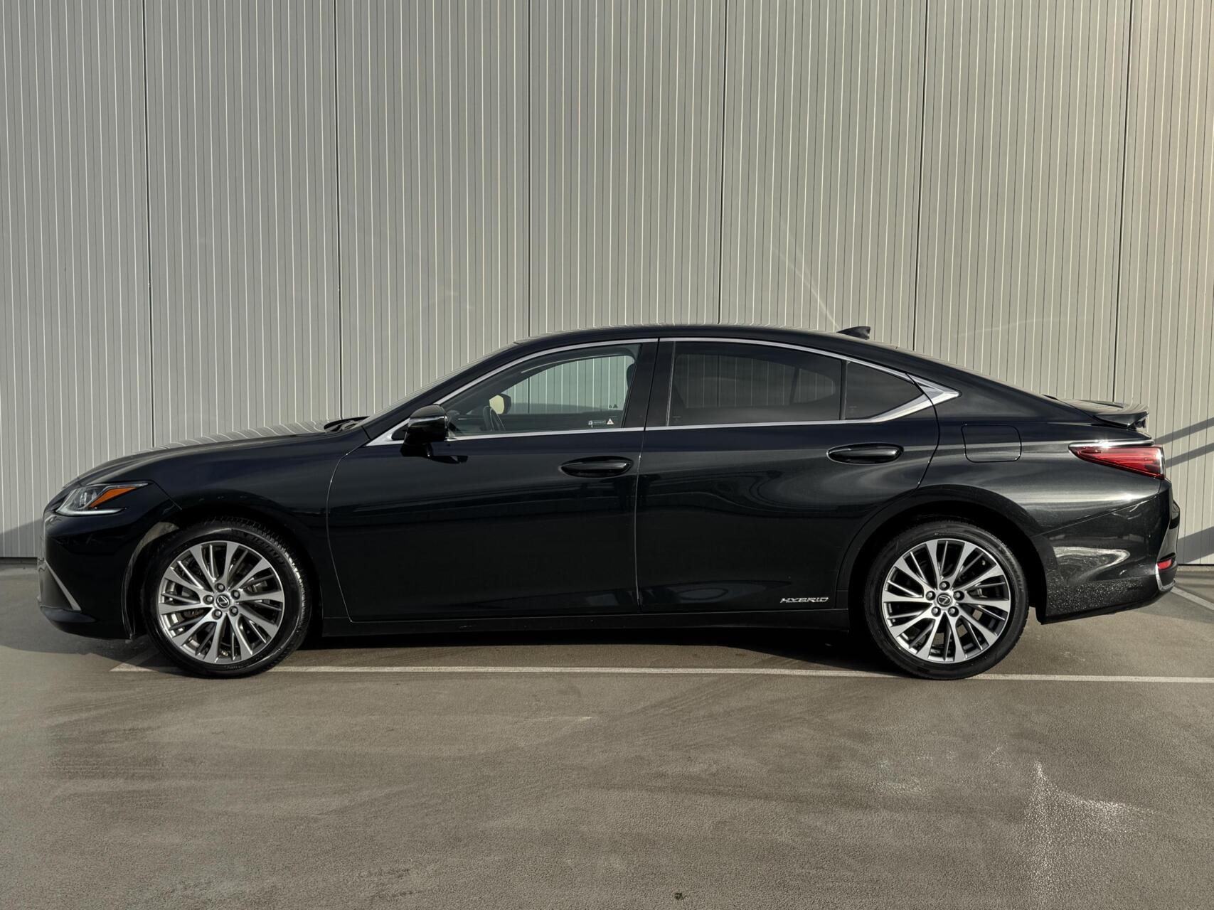 Foto van Lexus Lexus Es300h