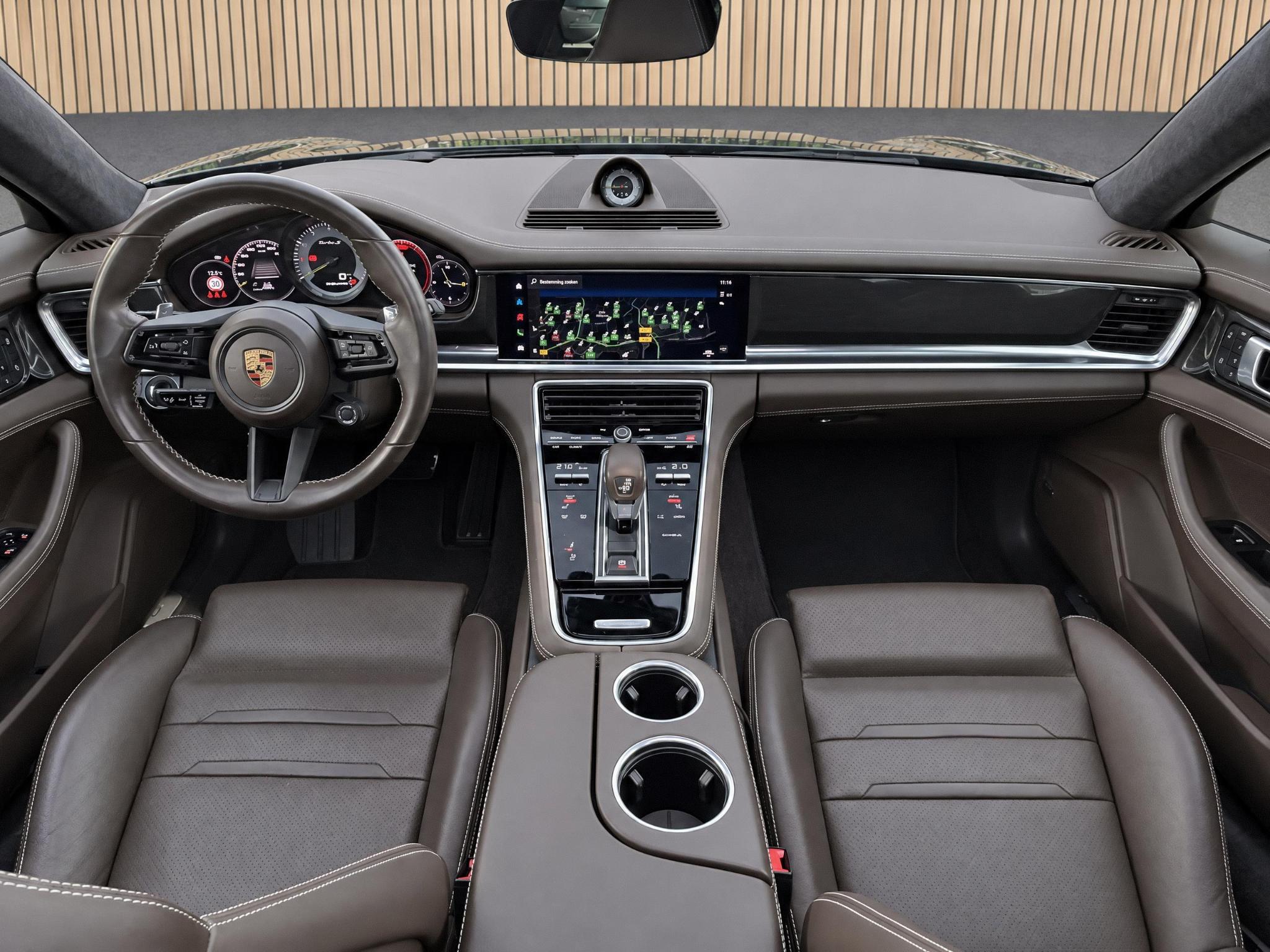Foto van Porsche Panamera Turbo S E-hybrid