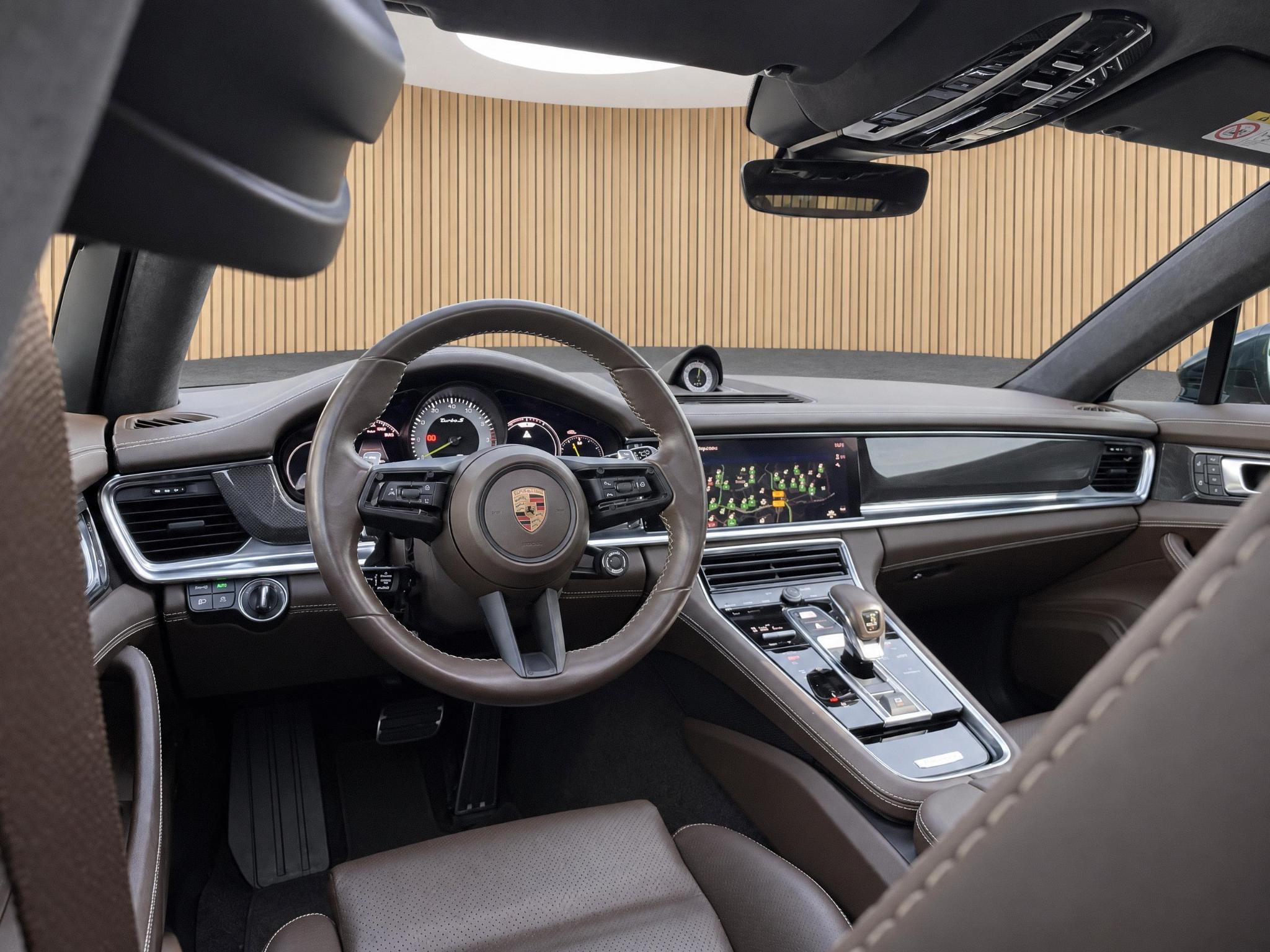 Foto van Porsche Panamera Turbo S E-hybrid