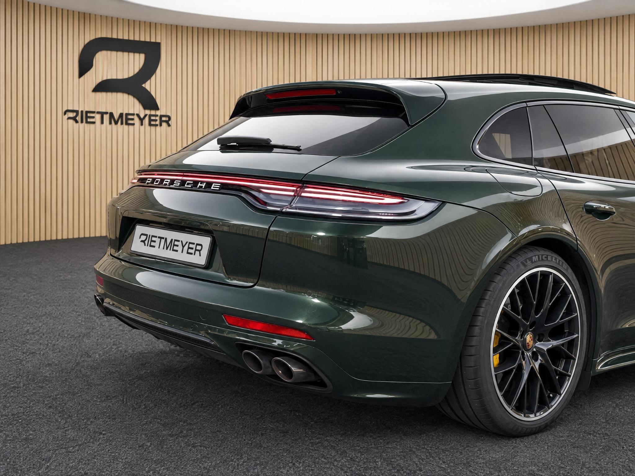 Foto van Porsche Panamera Turbo S E-hybrid