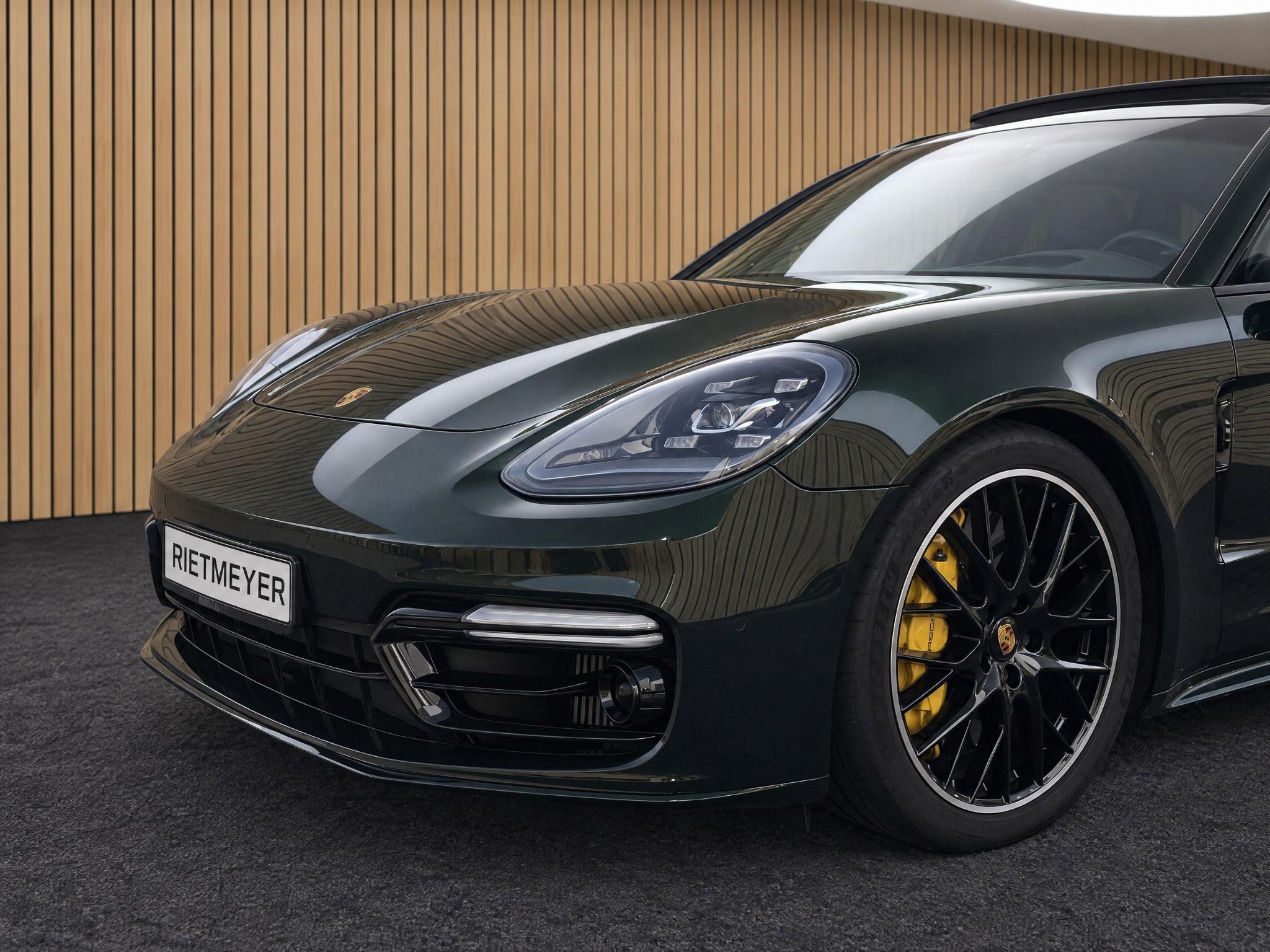 Foto van Porsche Panamera Turbo S E-hybrid