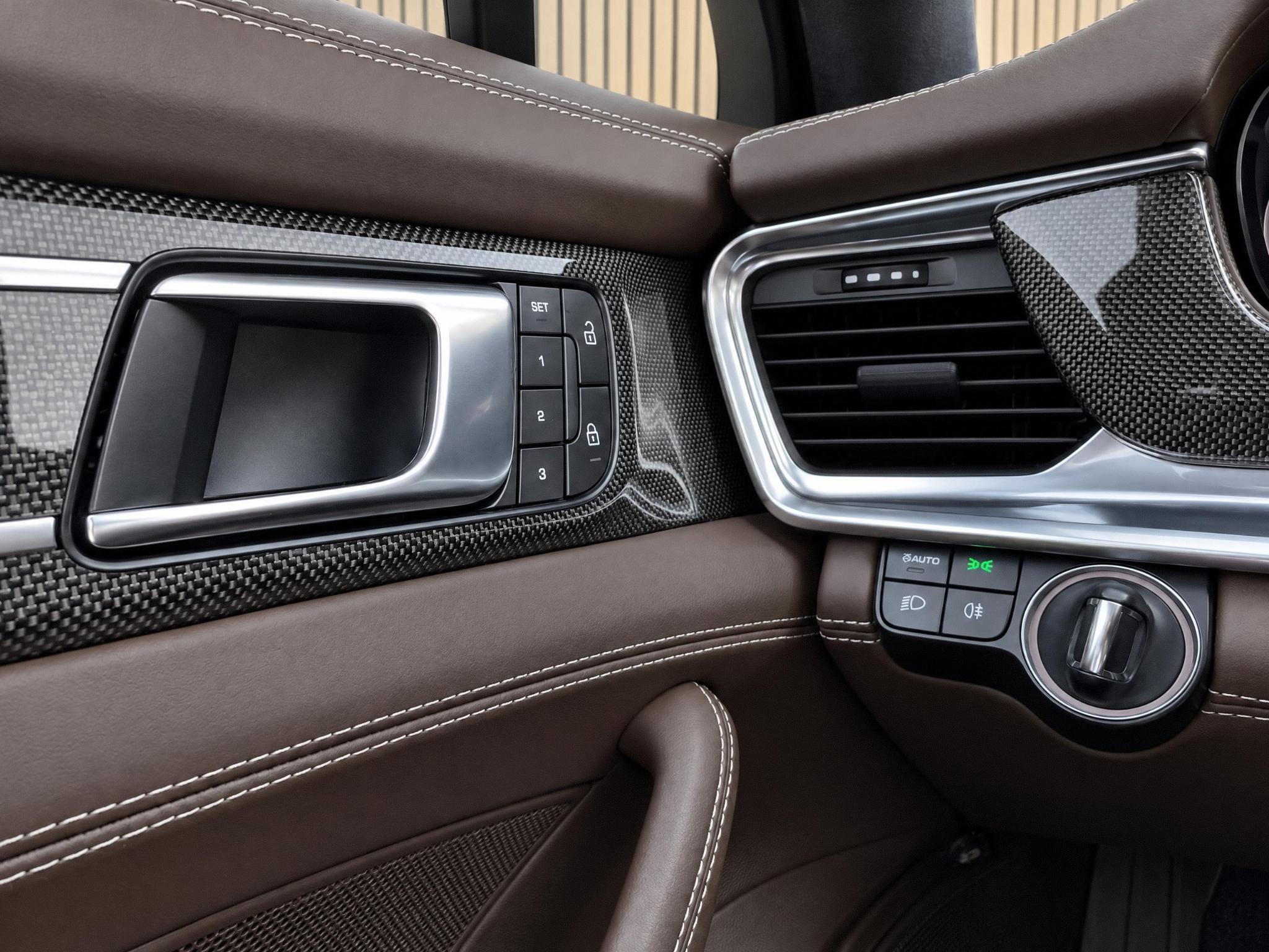 Foto van Porsche Panamera Turbo S E-hybrid